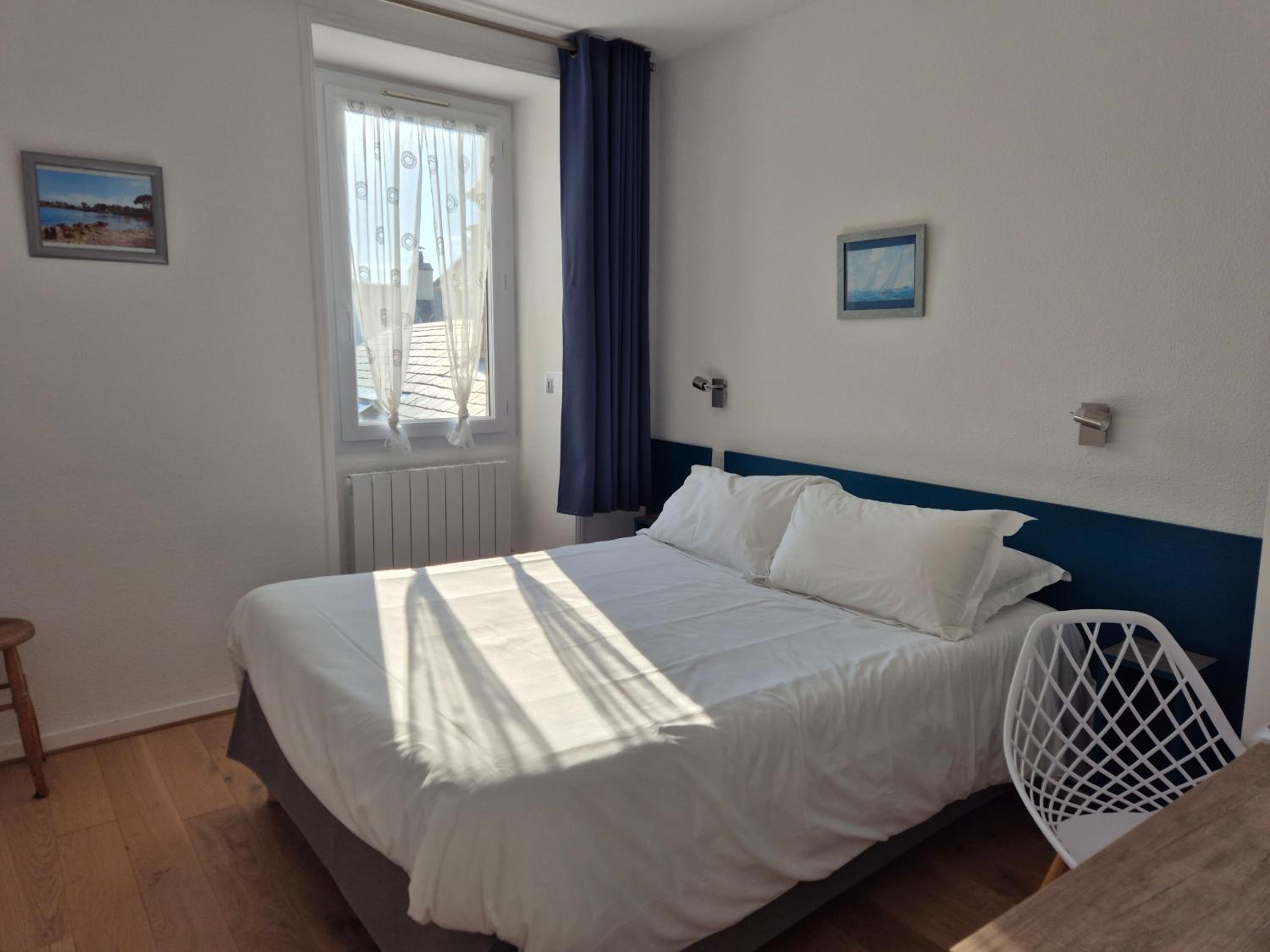Double Room - Photo 2