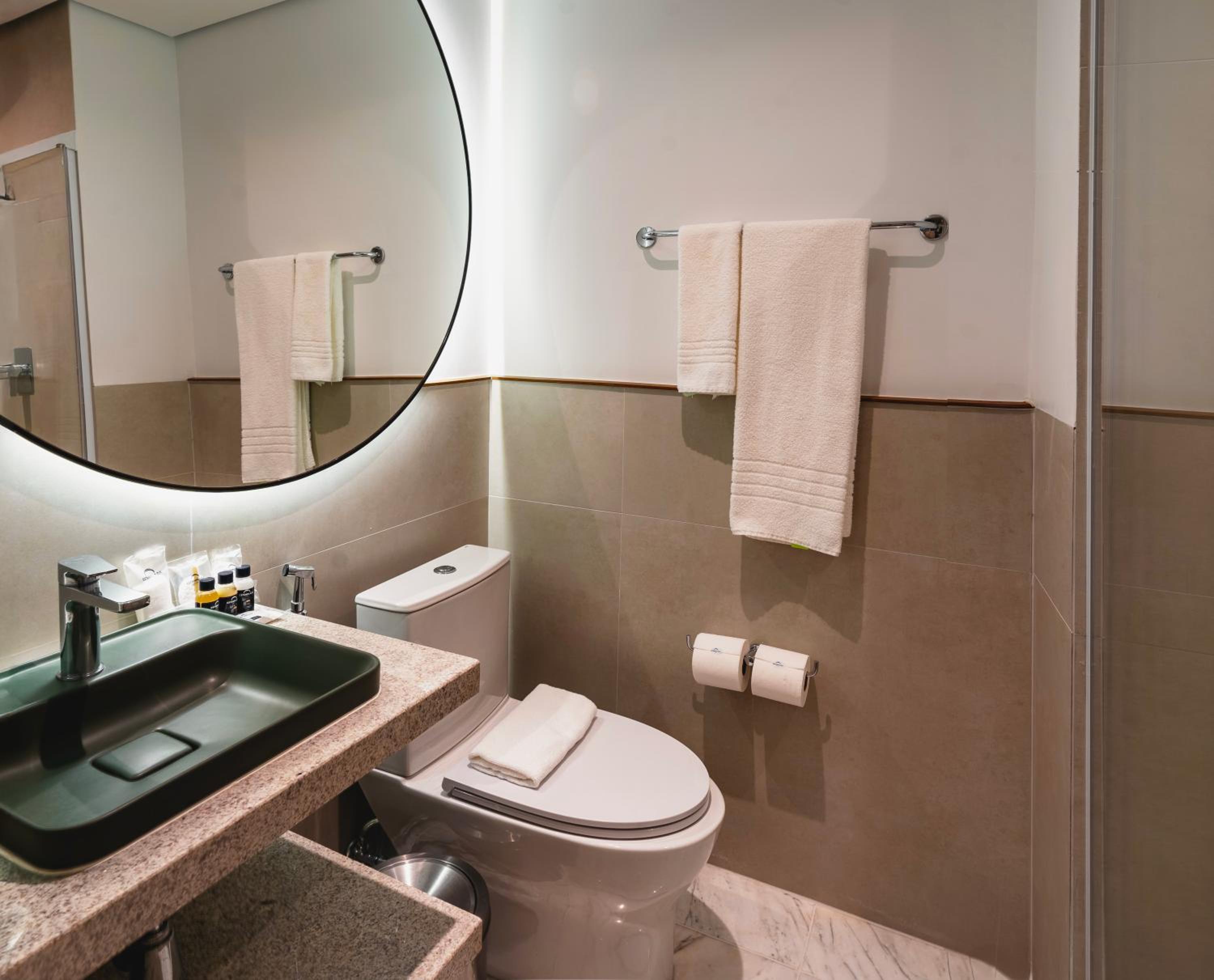 Executive Suite thumbnail 5