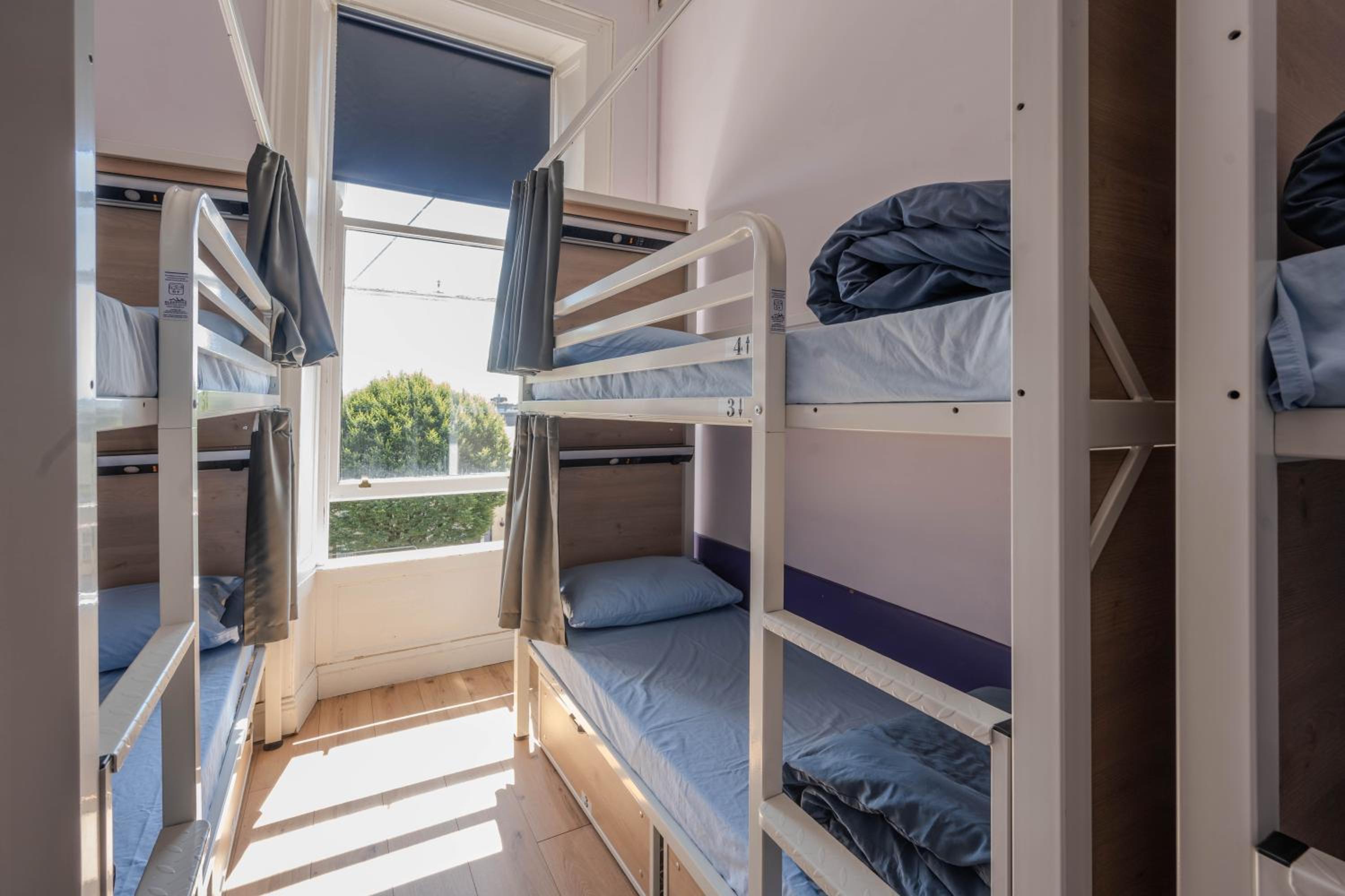 Bed in 6-Bed Mixed Dormitory Room photo 1