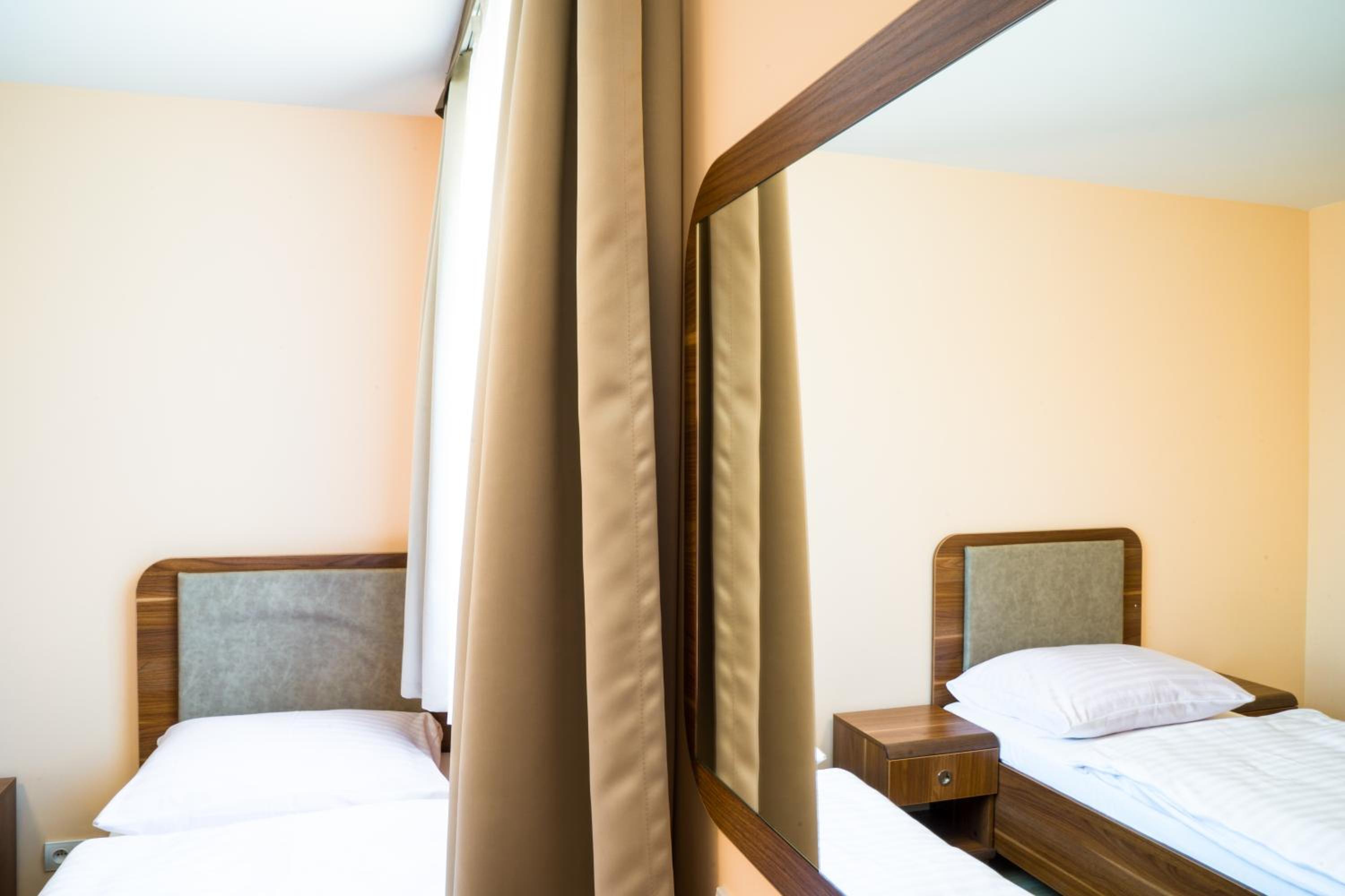Triple Room - Photo 1