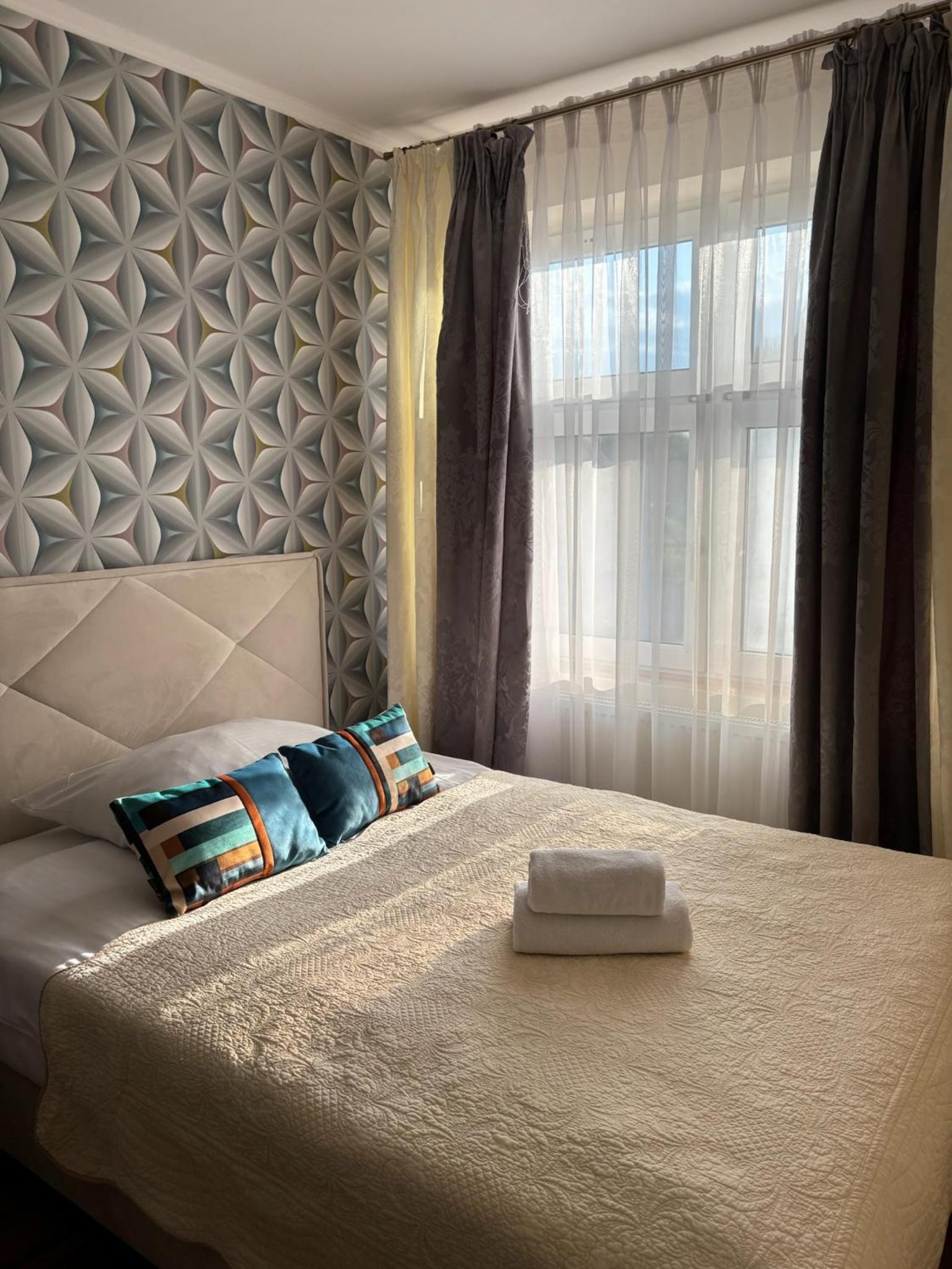 Large Double Room photo 1