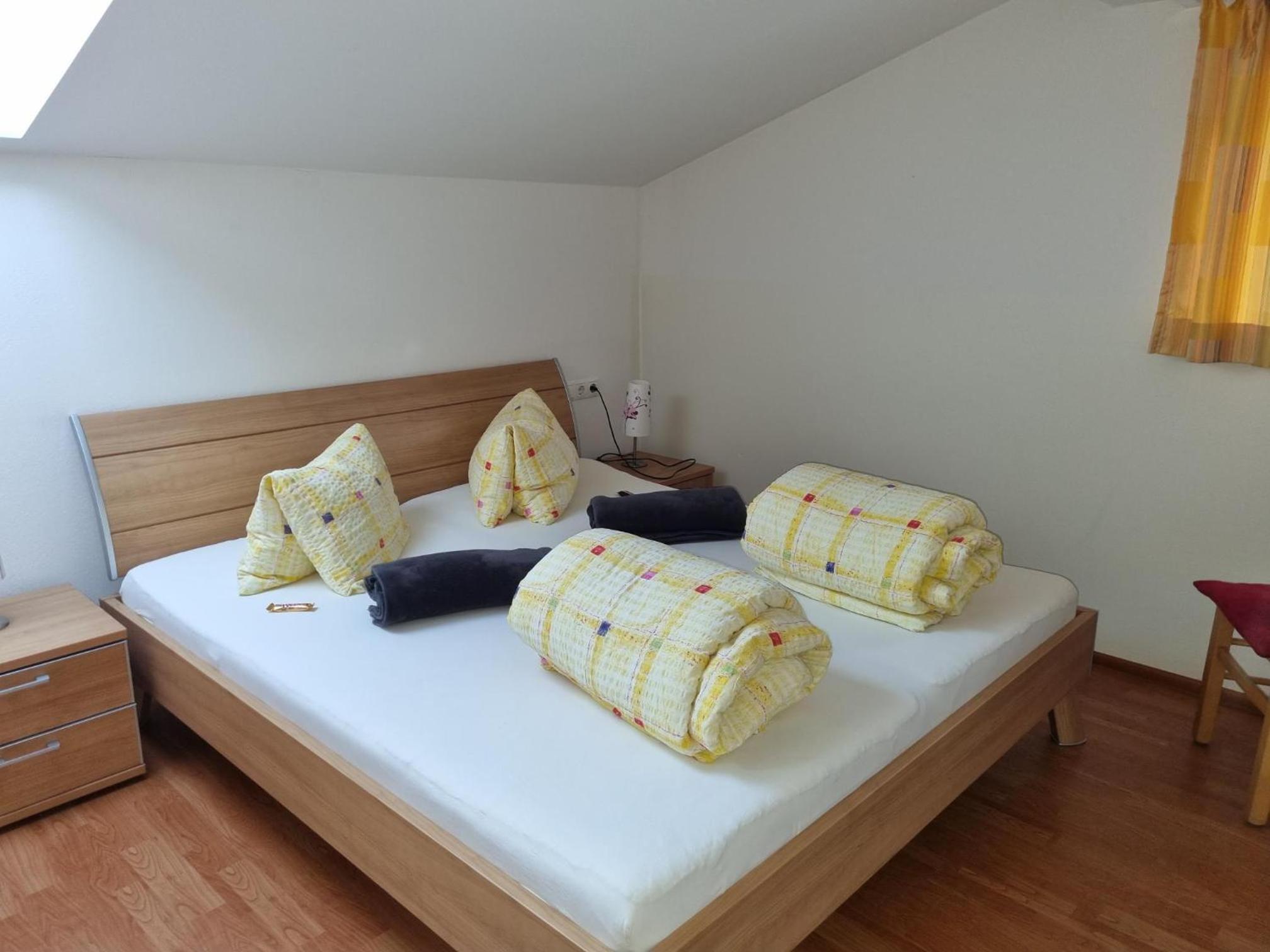 Three-Bedroom Apartment with Shower