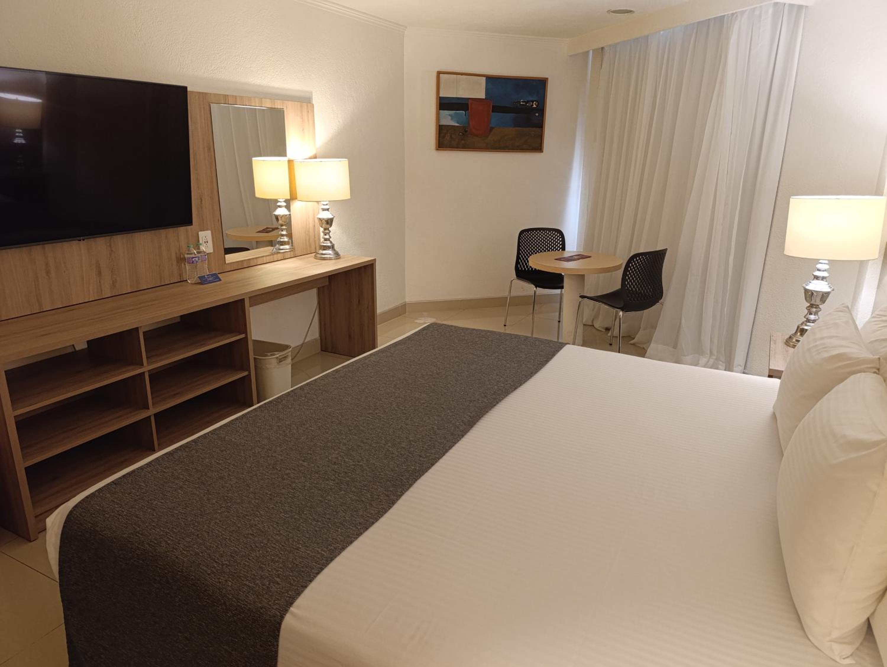 Standard Queen Room photo 1