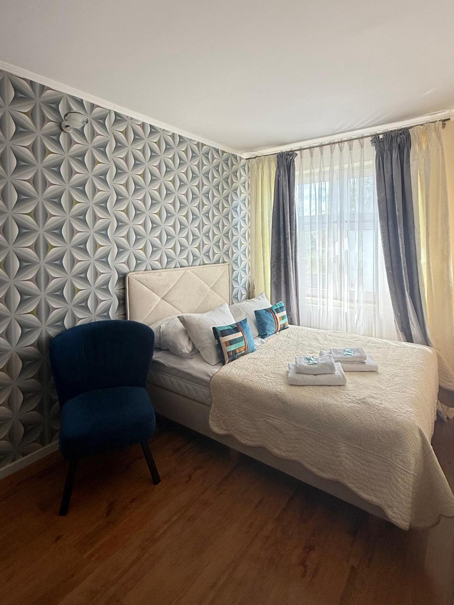 Large Double Room photo 2