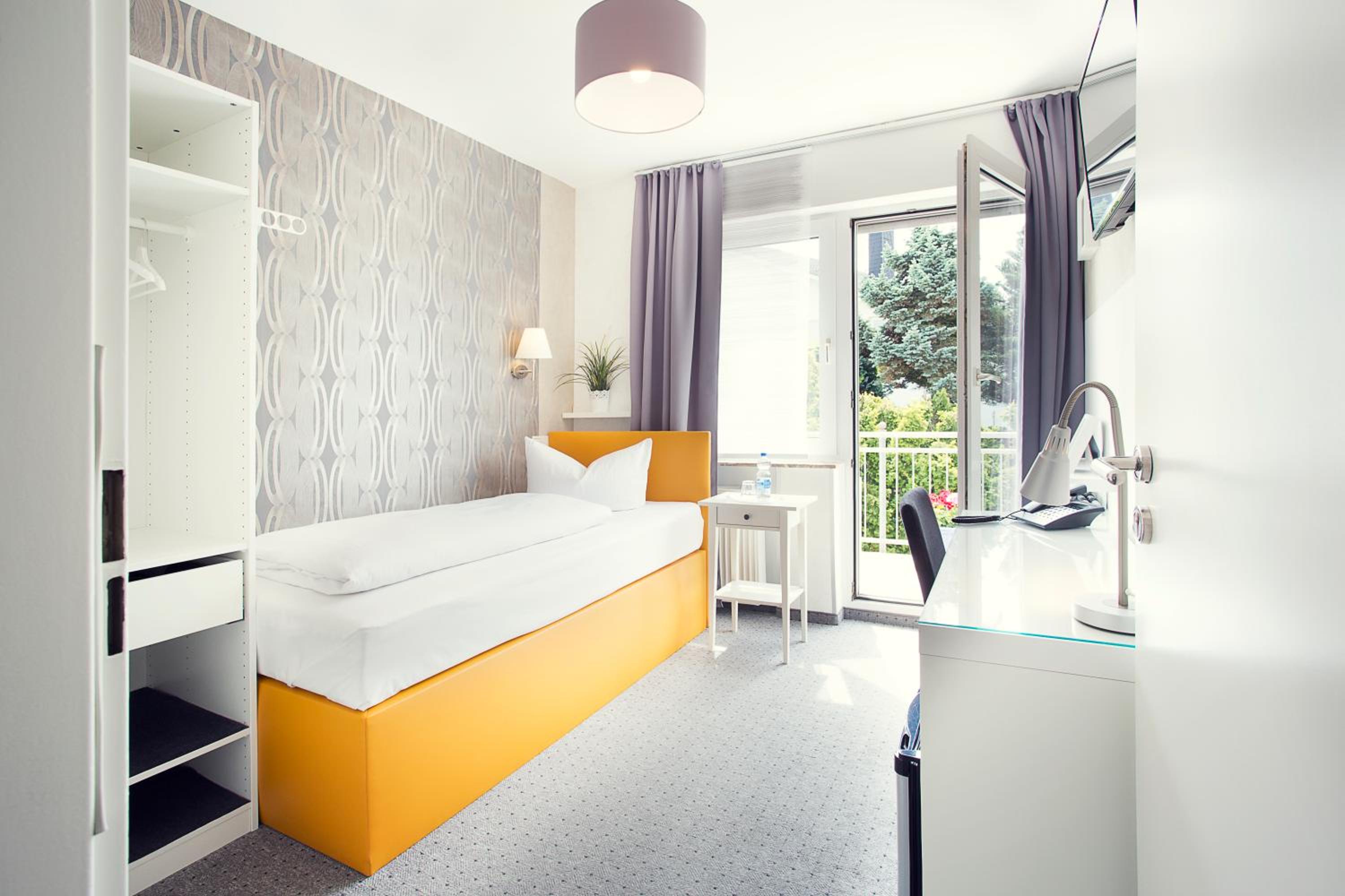 Standard Single Room