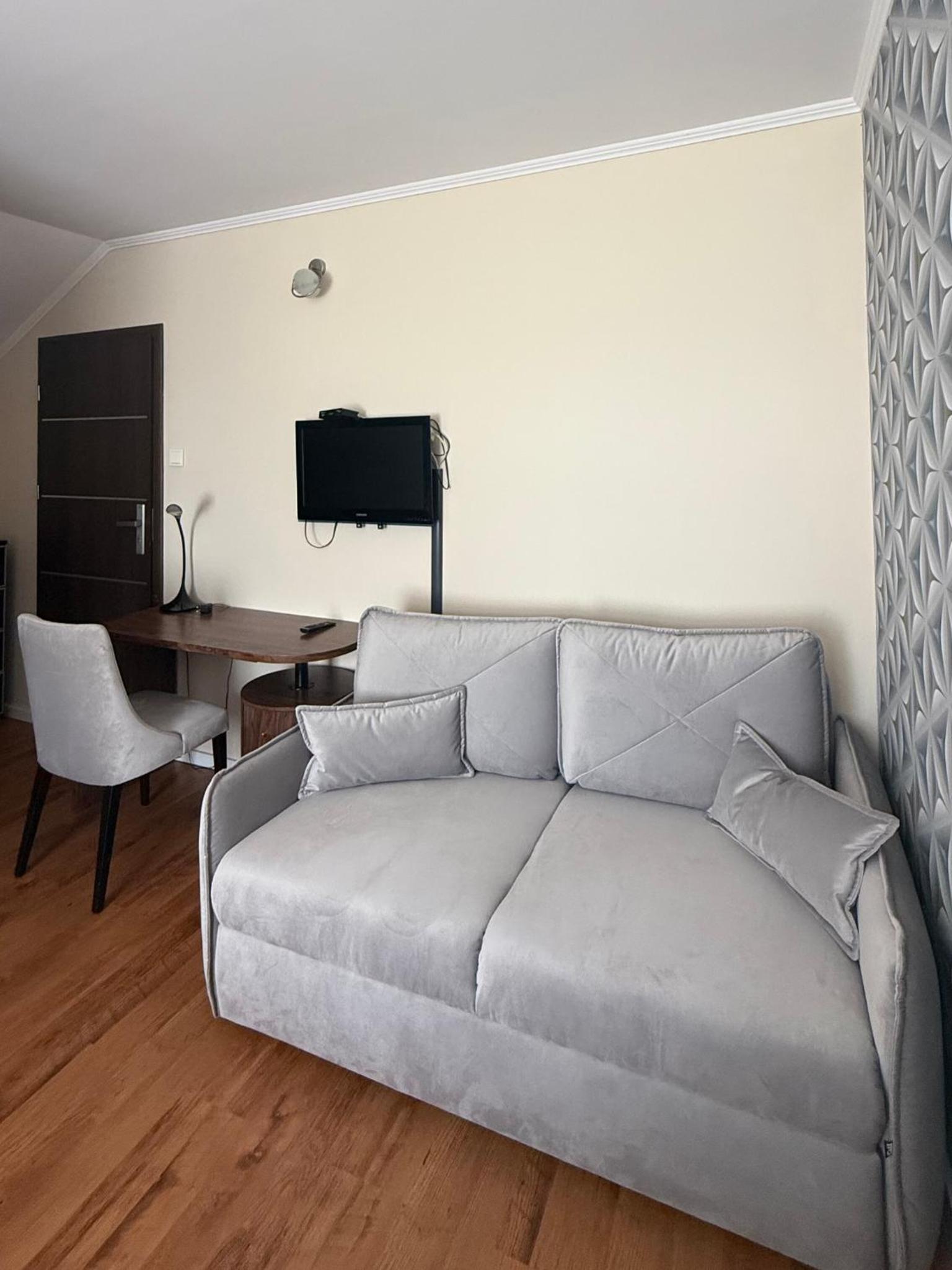 Large Double Room photo 3