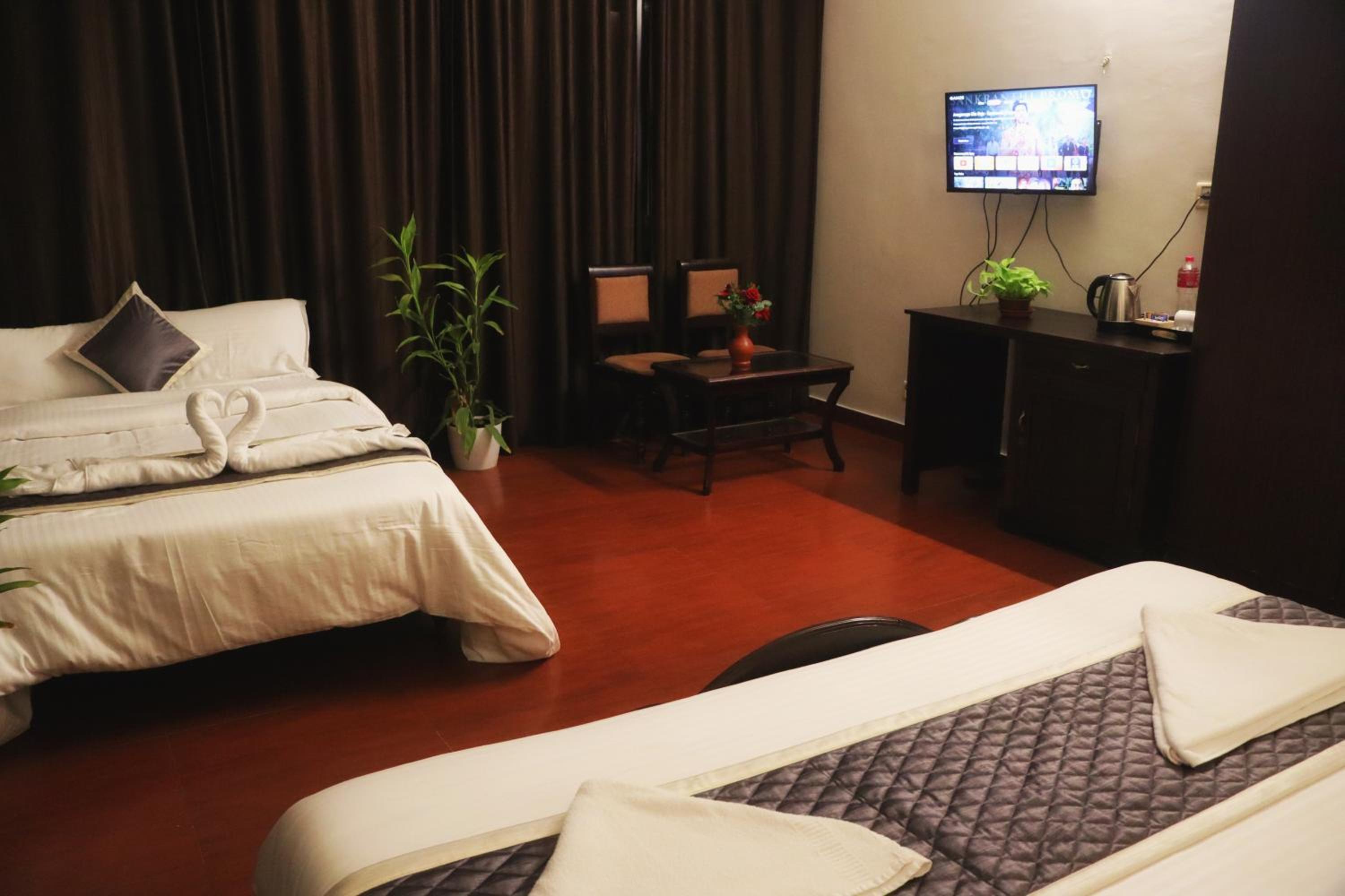Triple Room with Pool View