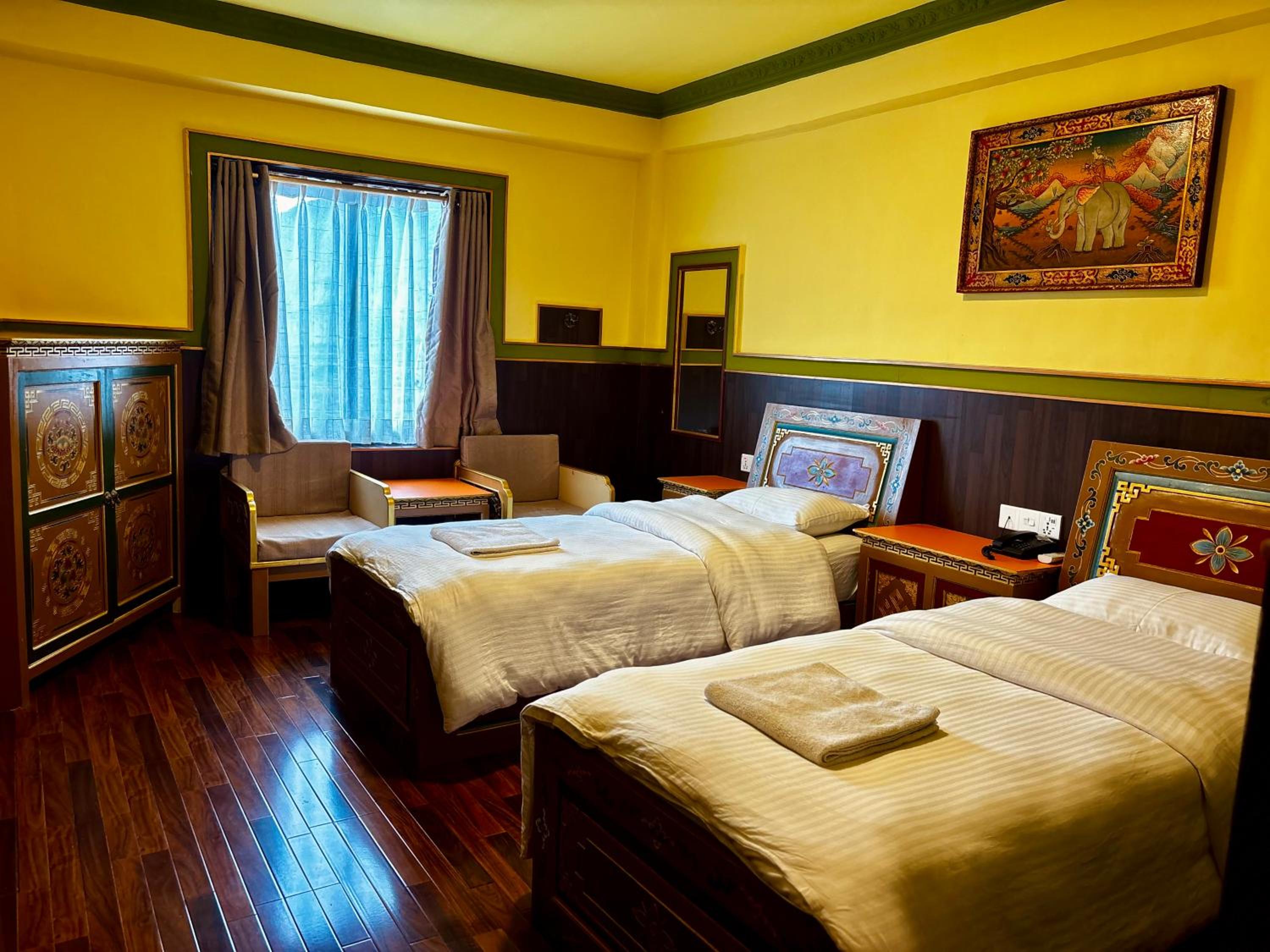 Deluxe Suite photo 2