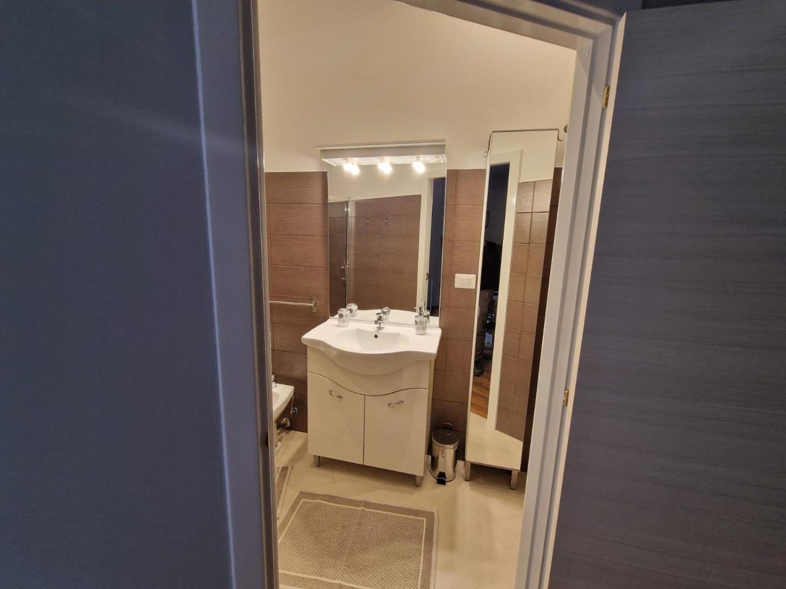 Large Double Room photo 3