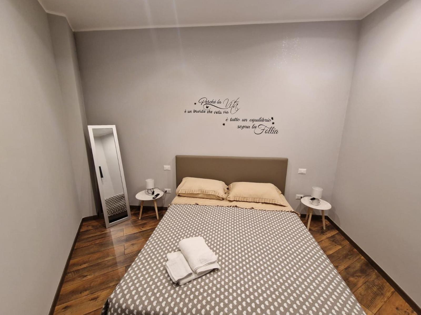 Large Double Room photo 1