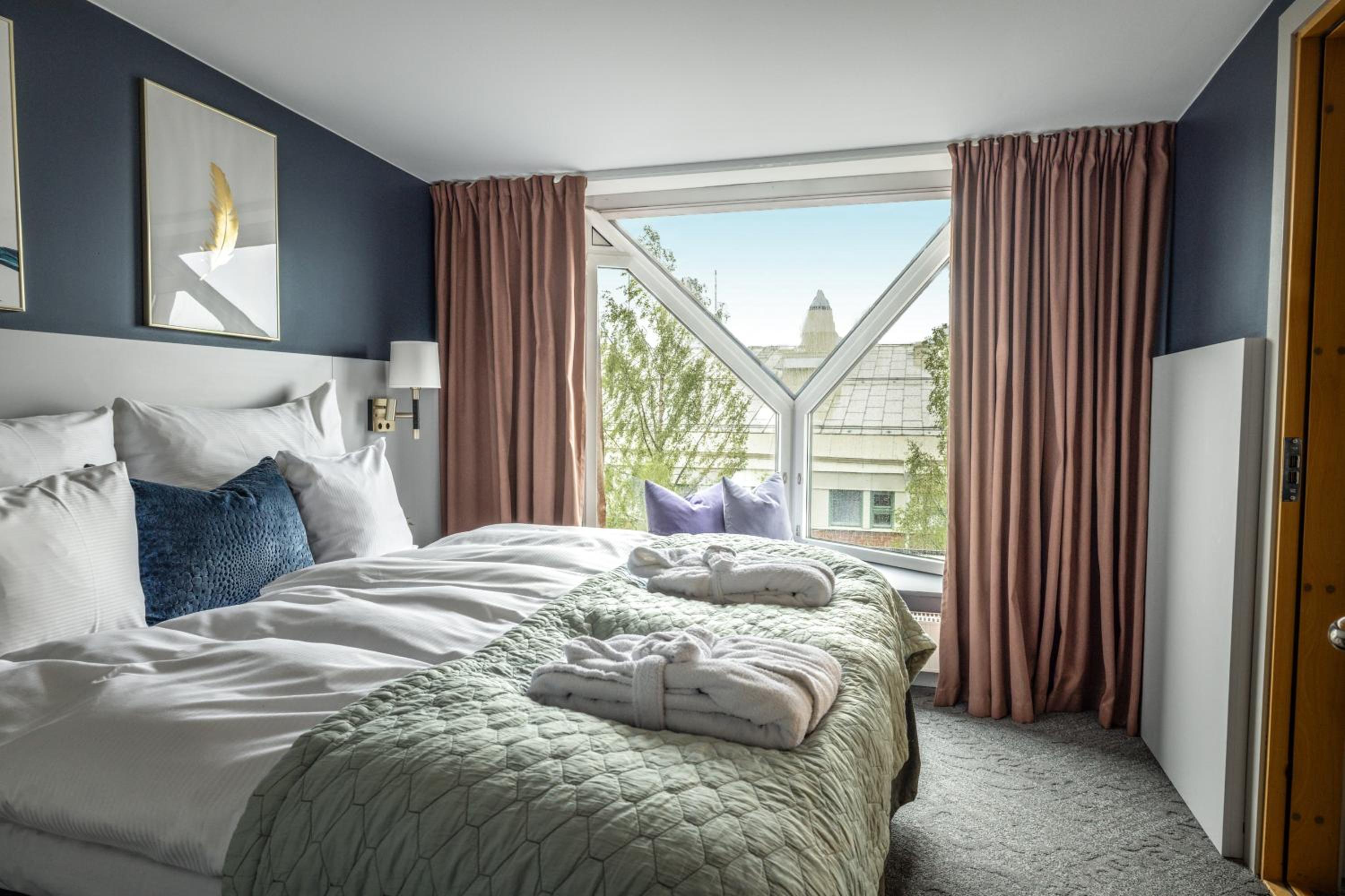 Suite - Photo 3