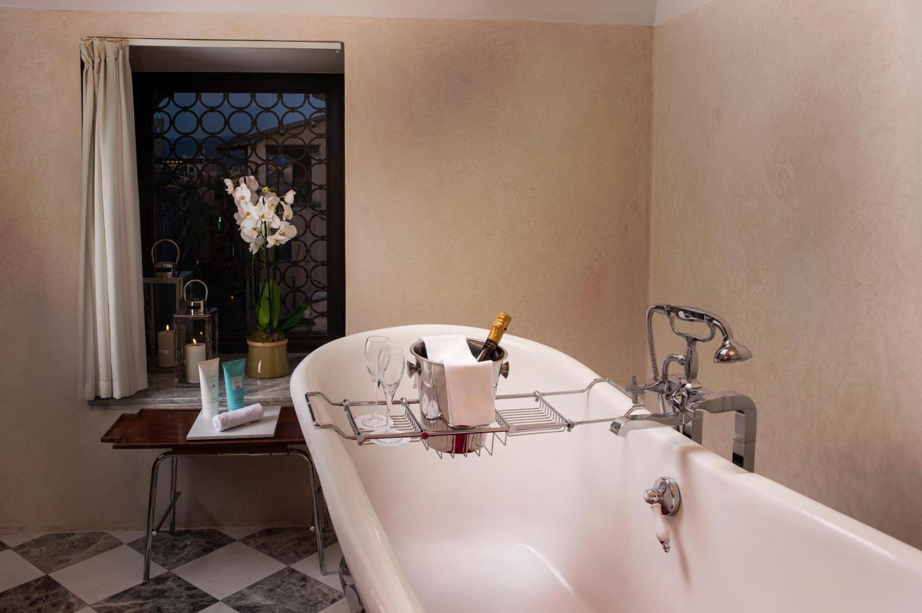 Torre Monalda Suite thumbnail 6
