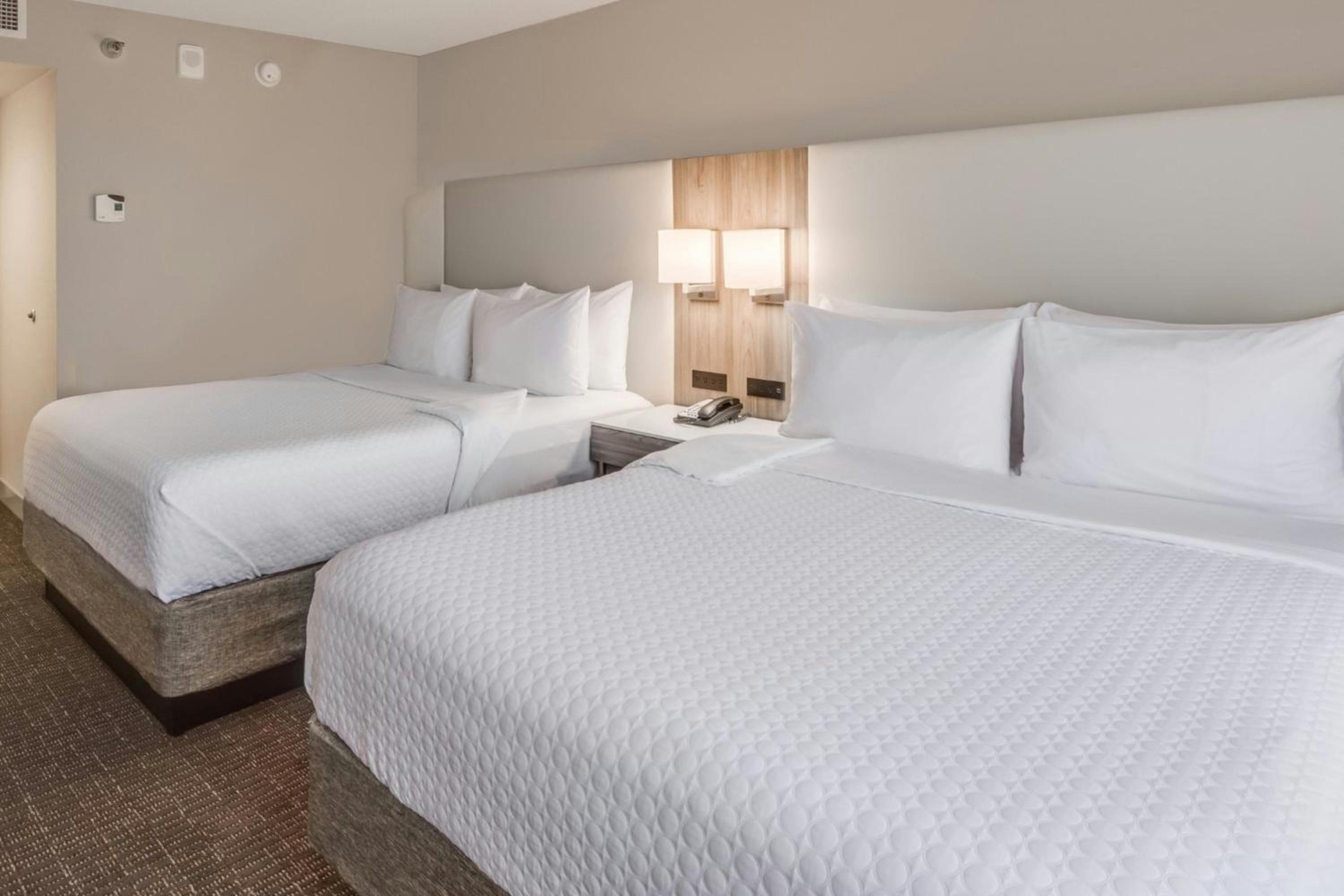 Premium Studio with Two Queen Beds - Photo 1