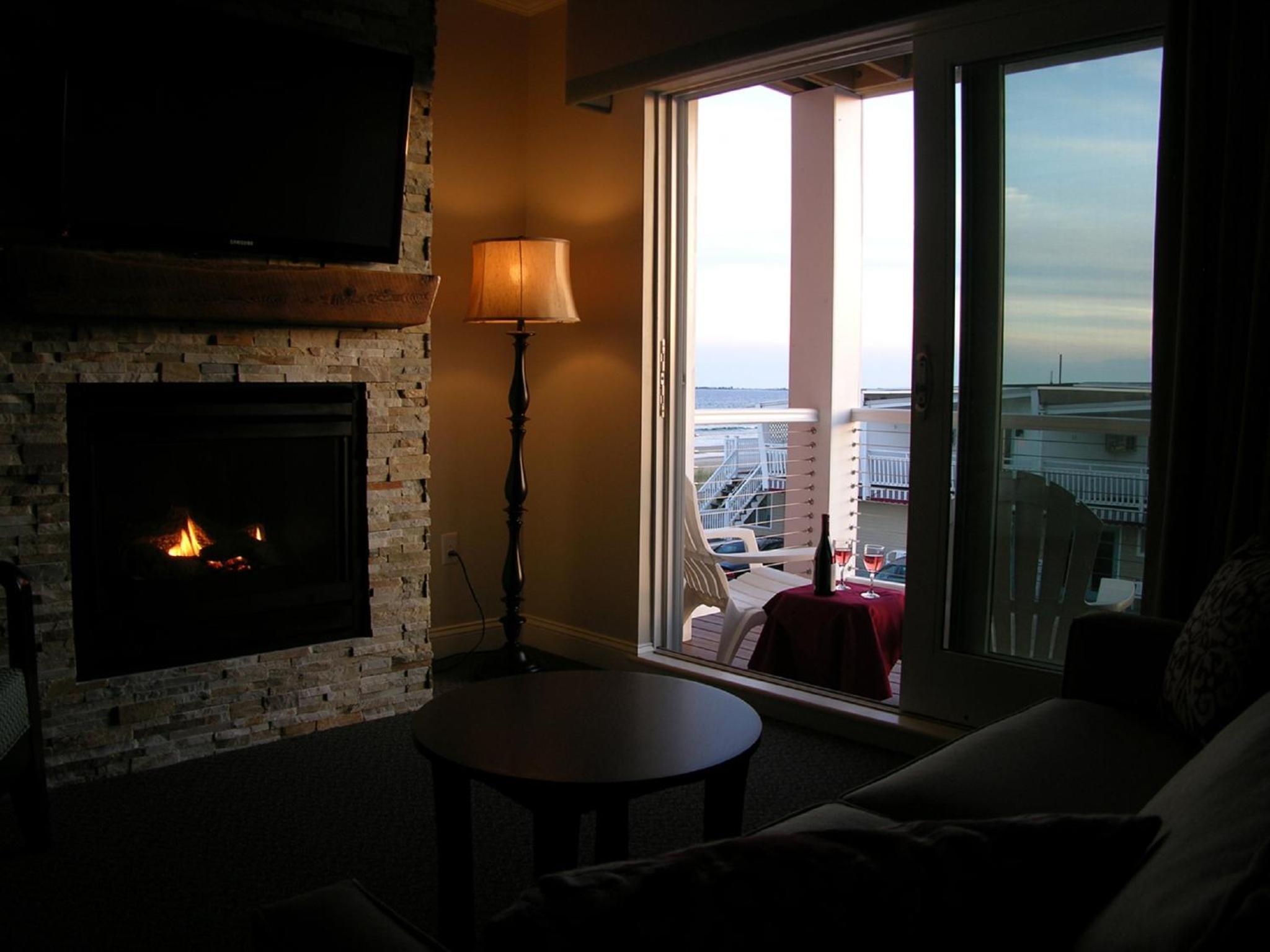Luxury Two-Bedroom Sunrise Suite photo 3