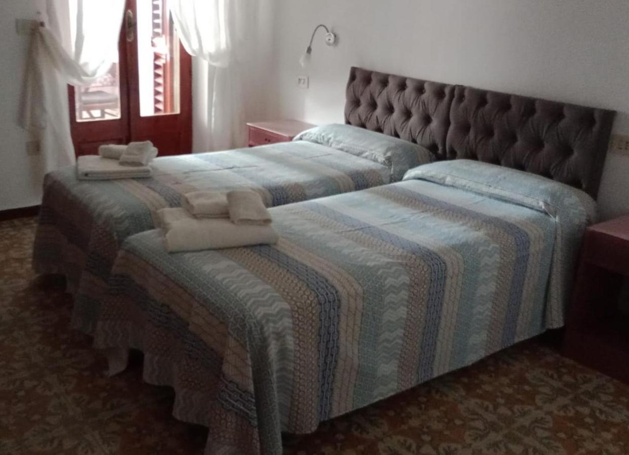 Double or Twin Room photo 3