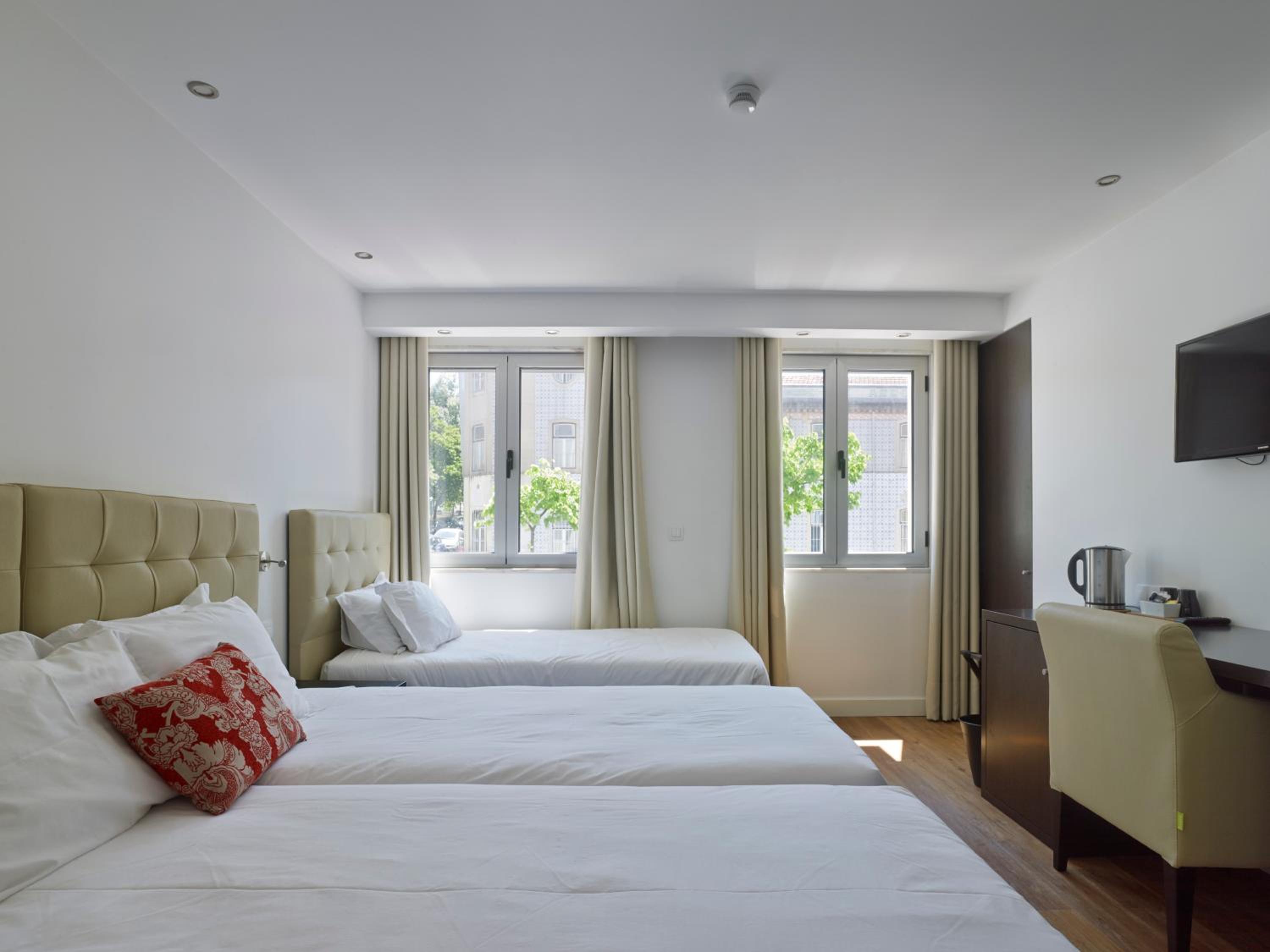Triple Room without Kitchenette thumbnail 5