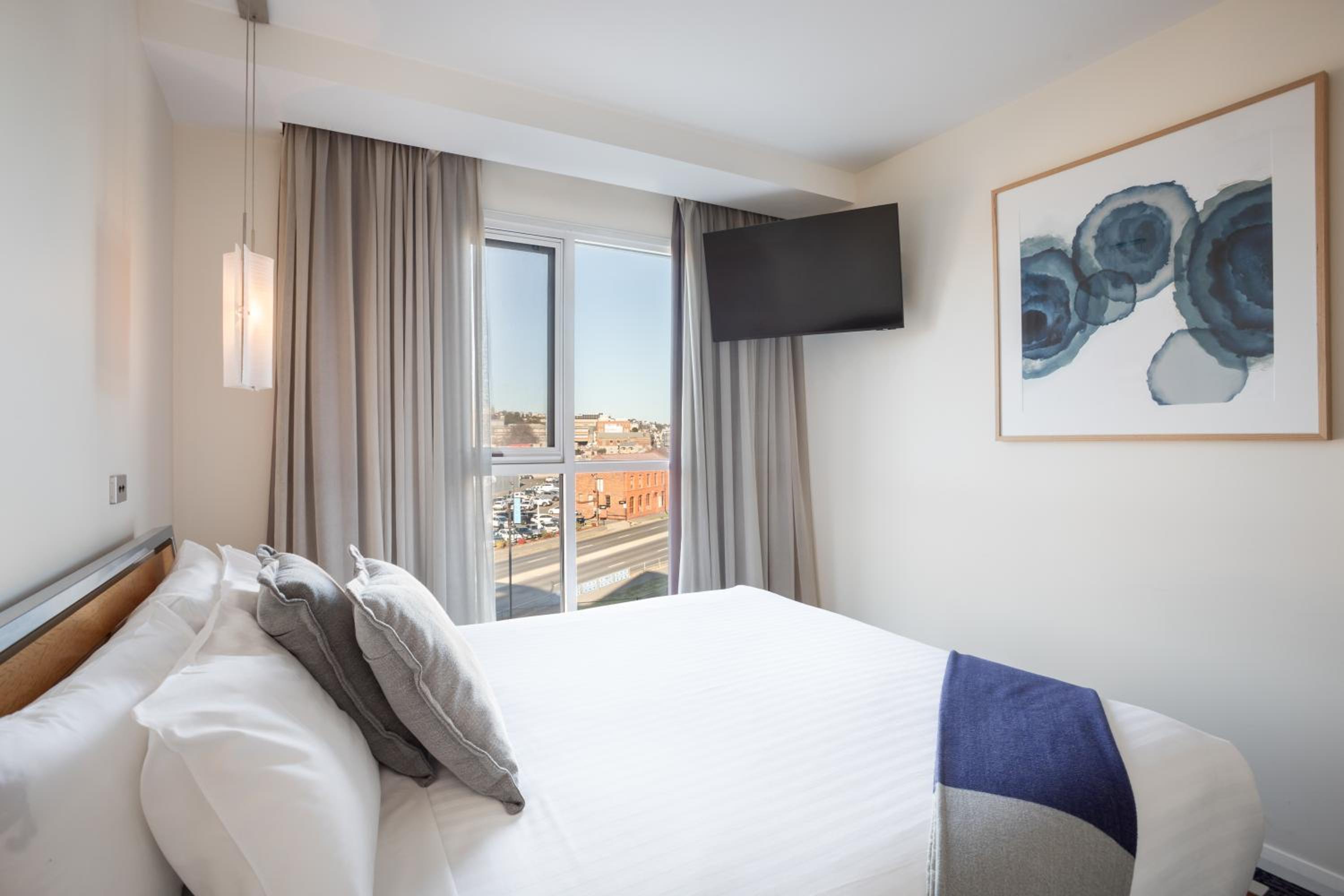 Suite with City View photo 2