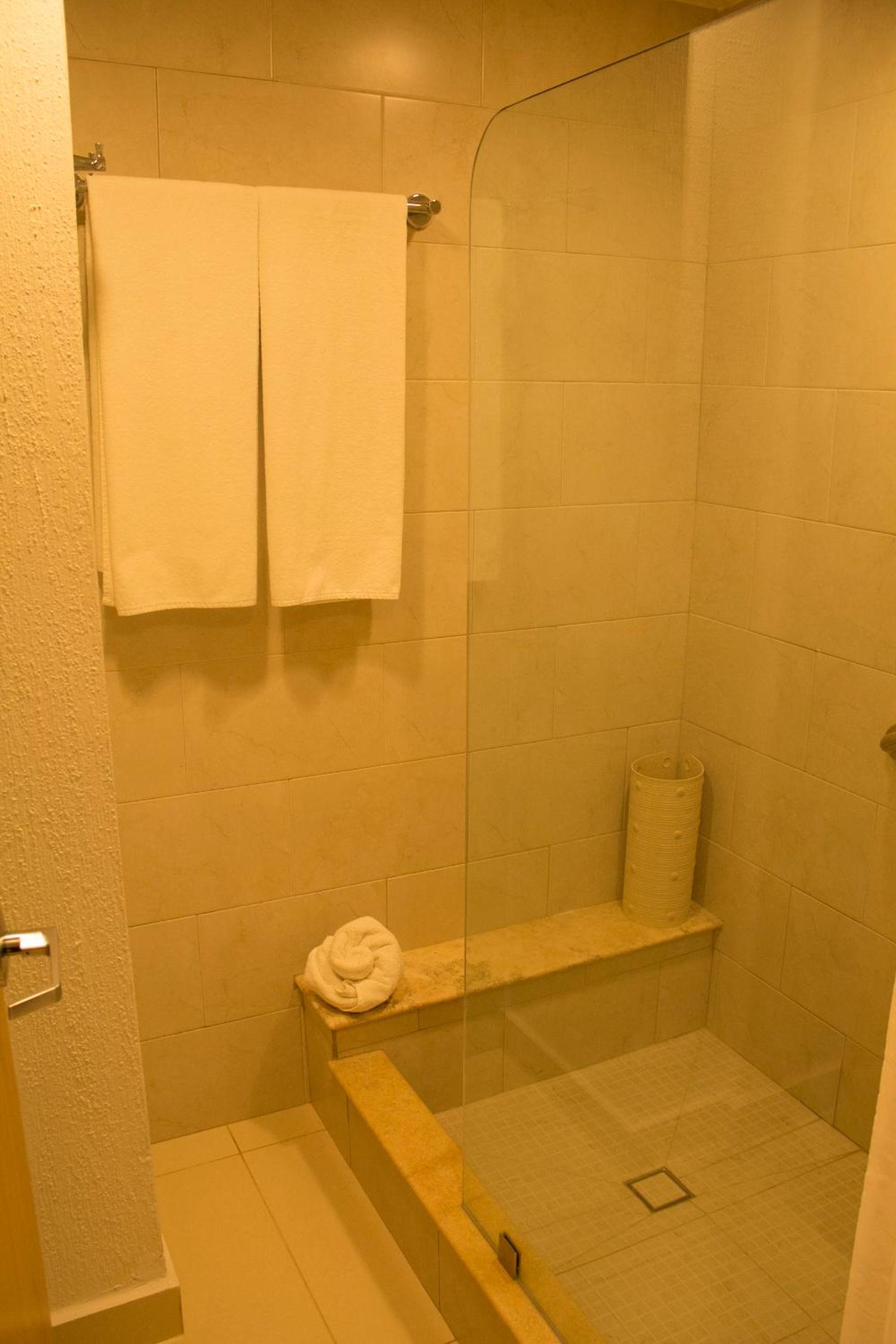 Double Room - Photo 5