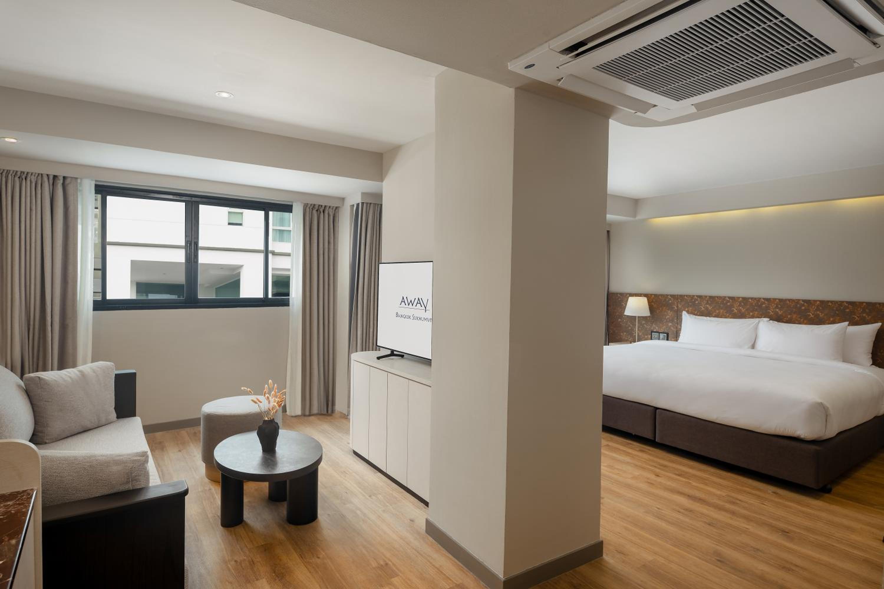 Suite with Balcony photo 3