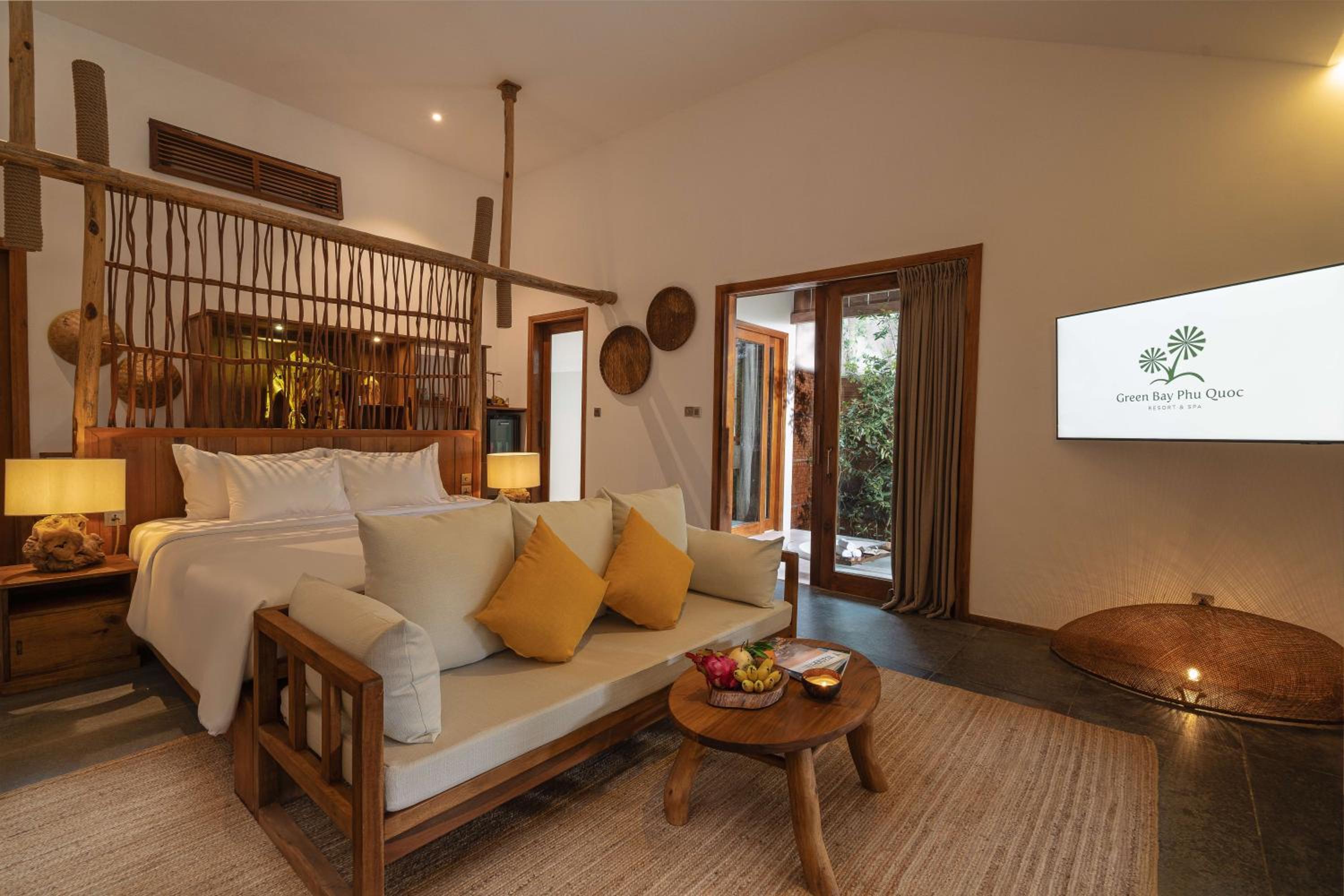 Green Pool Villa thumbnail 6