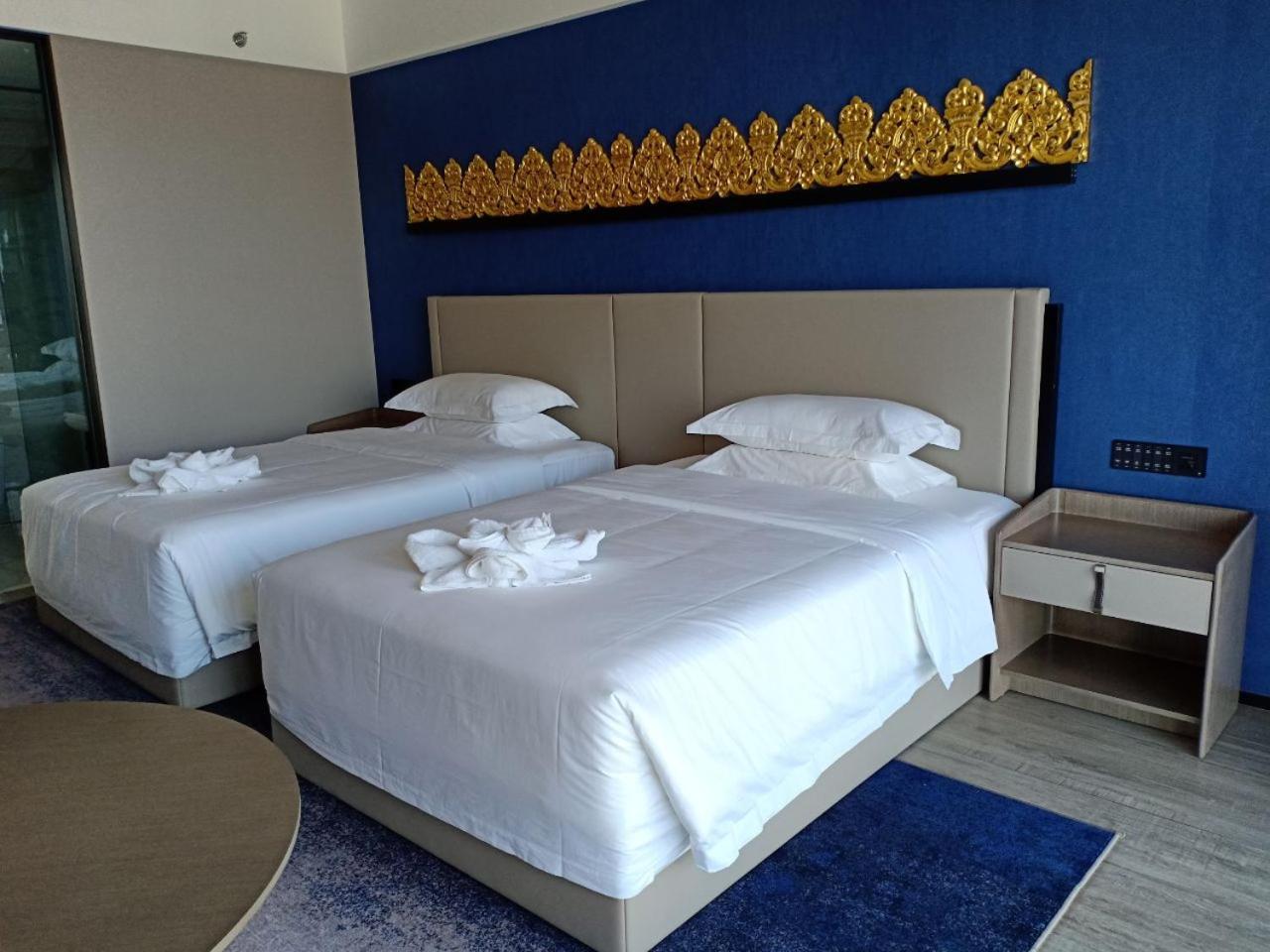 Elegant Twin Room  - Photo 2