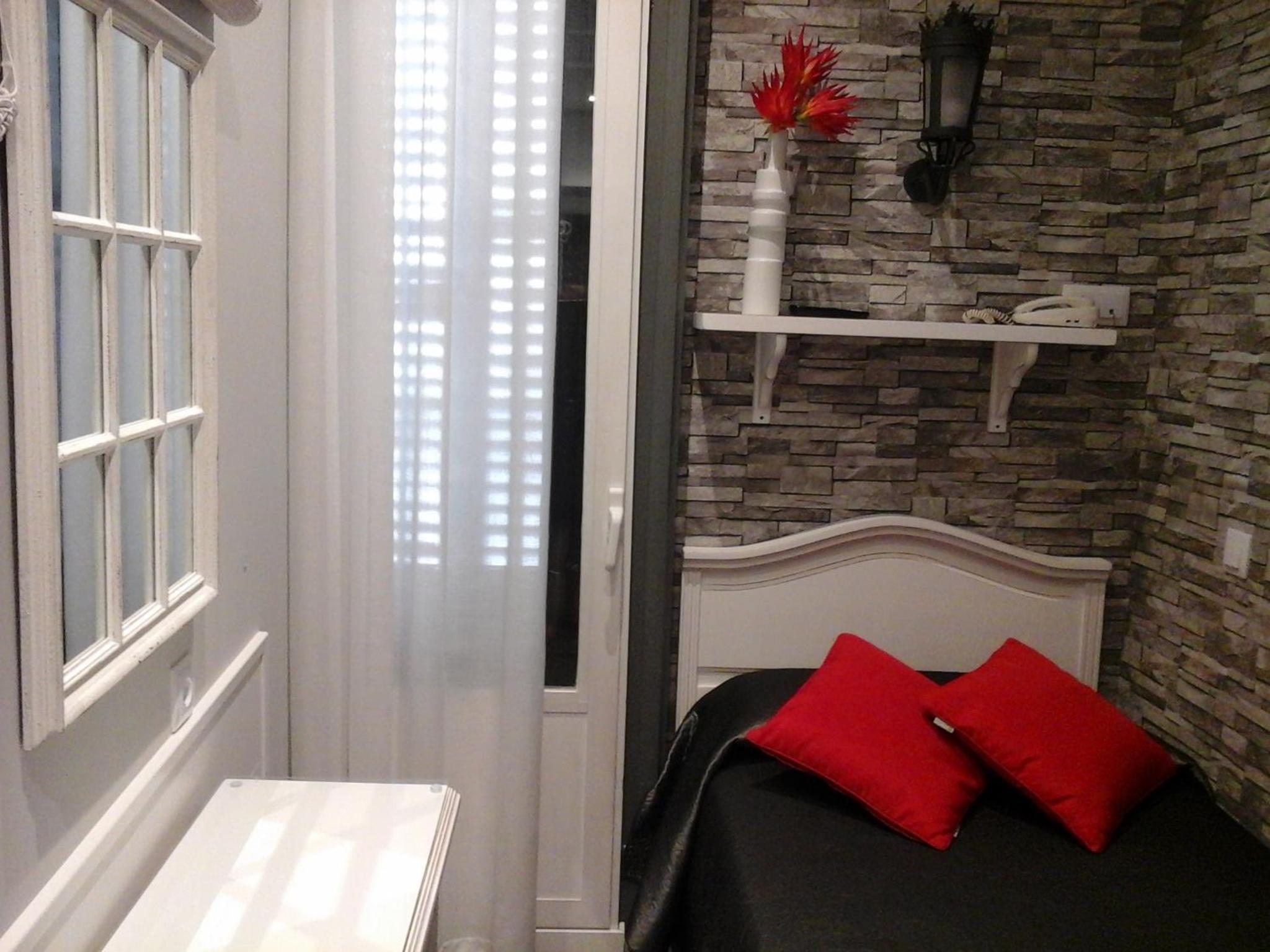 Single Room photo 2