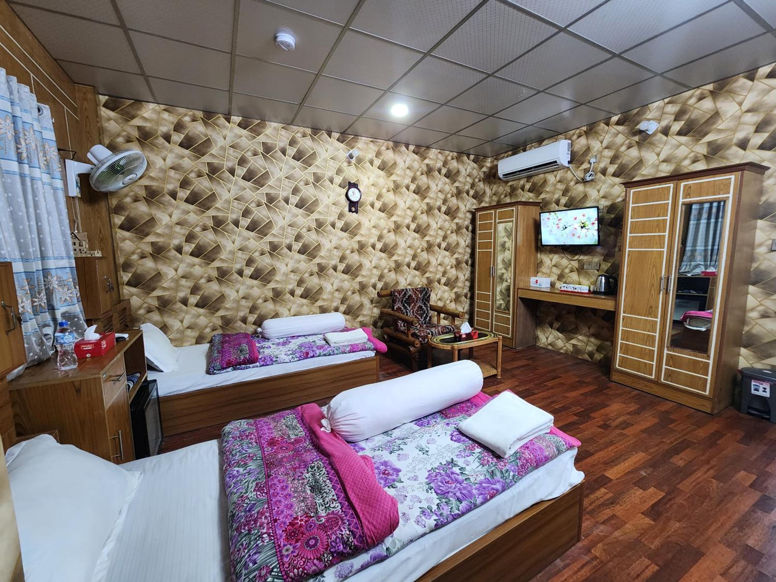 Double Room with Pool View photo 2