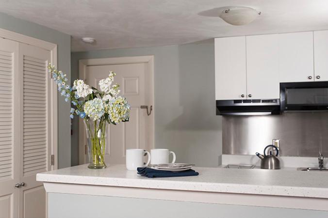 Queen Room with Two Queen Beds with Kitchenette photo 3