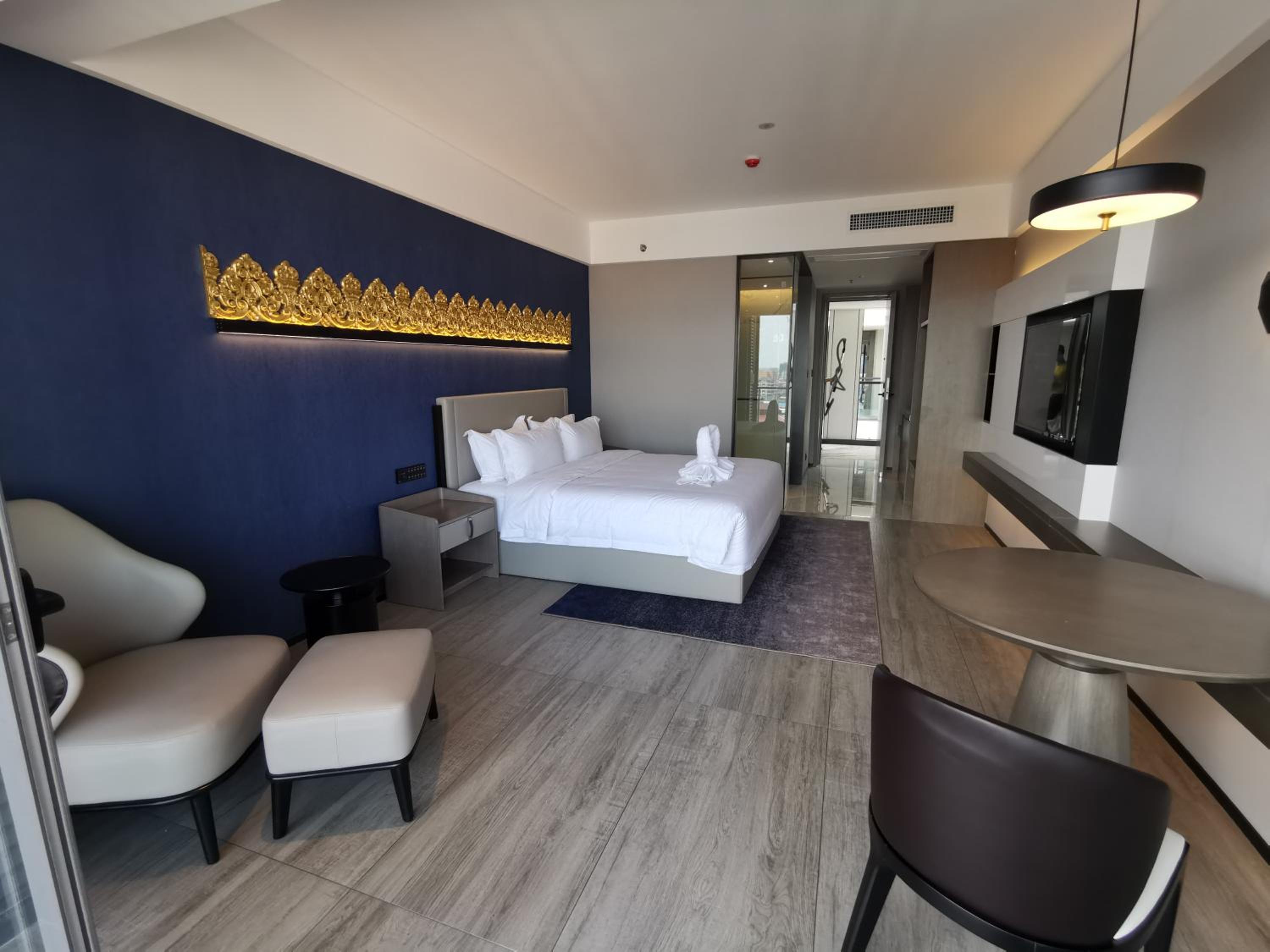 Elegant King Room - Photo 4