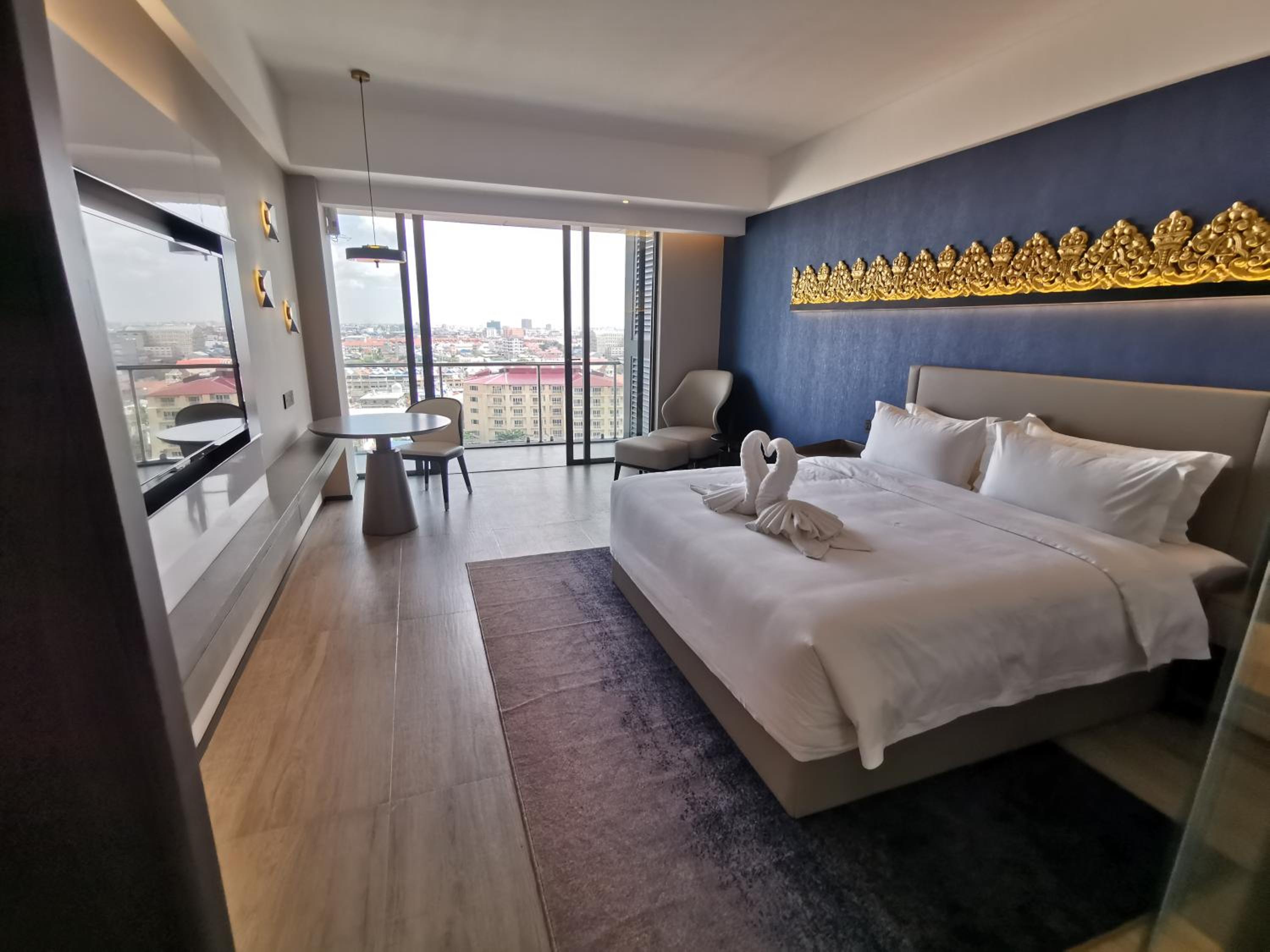 Elegant King Room - Photo 5
