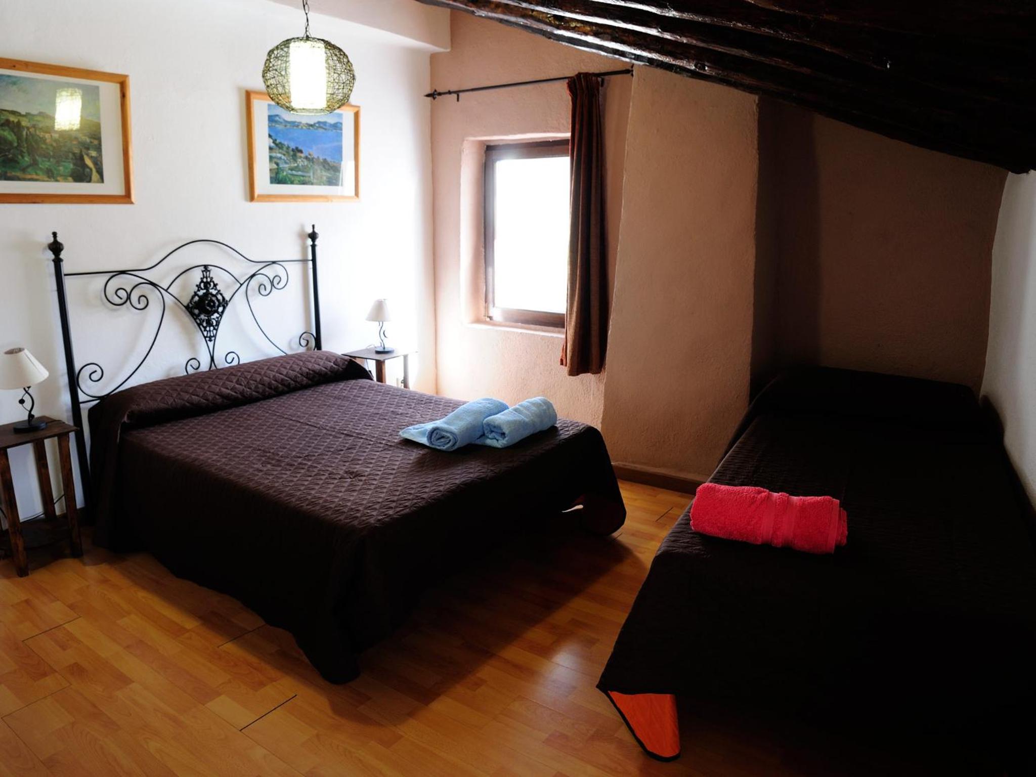 Two-Bedroom House - Photo 7