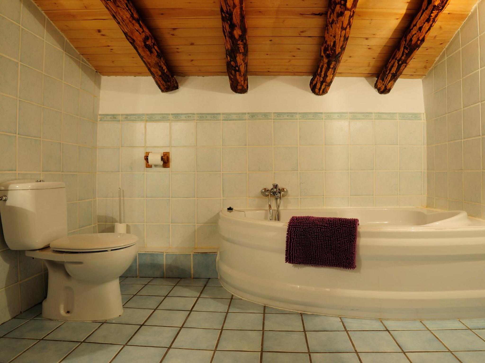Two-Bedroom House - Photo 8