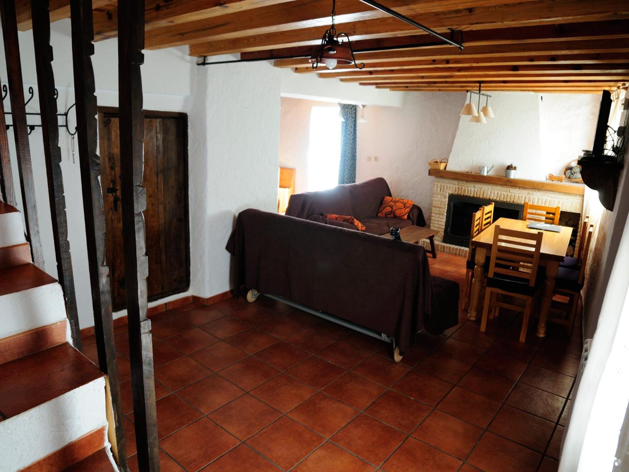 Two-Bedroom House - Photo 9