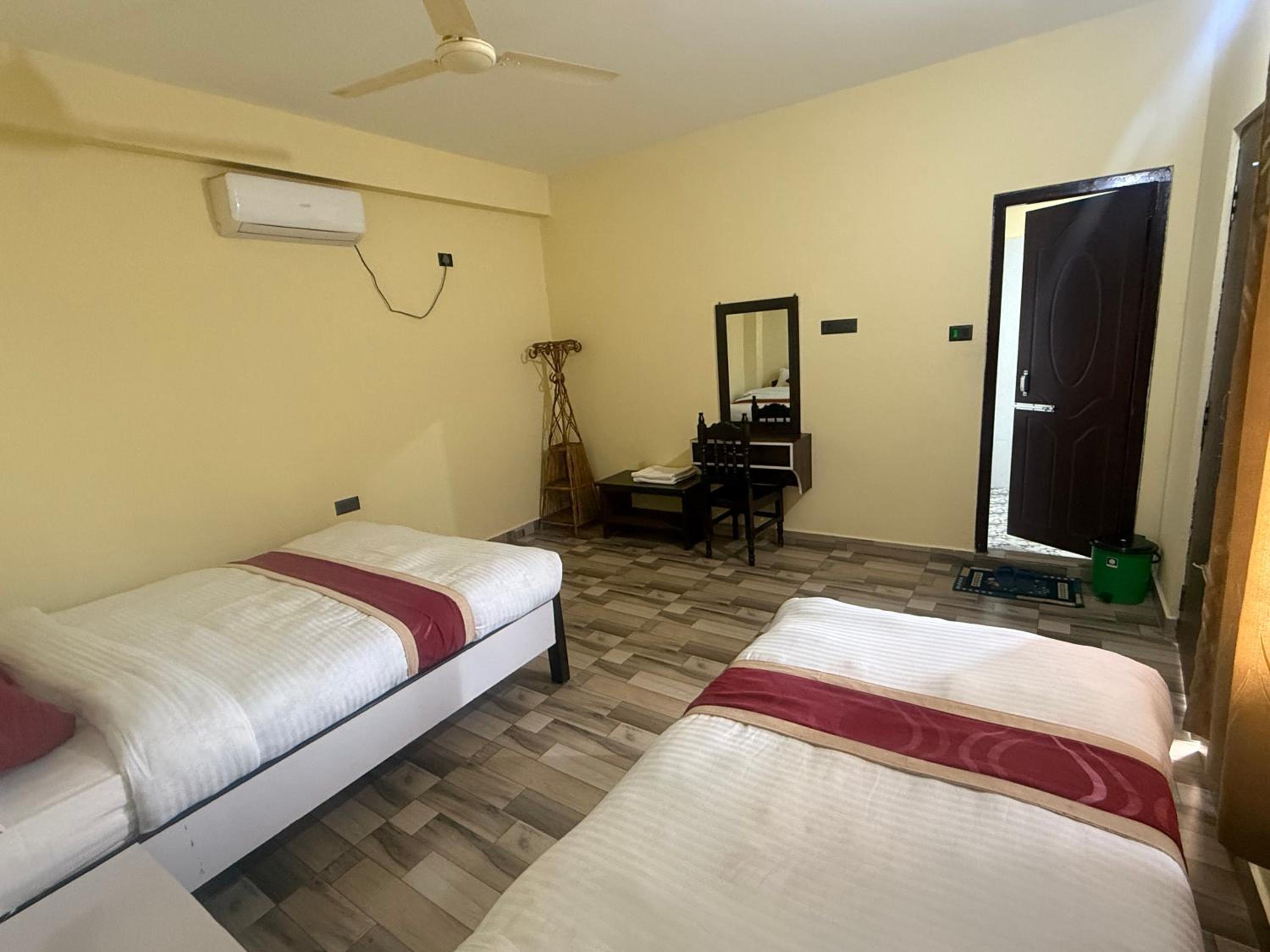 Economy Double or Twin Room photo 2