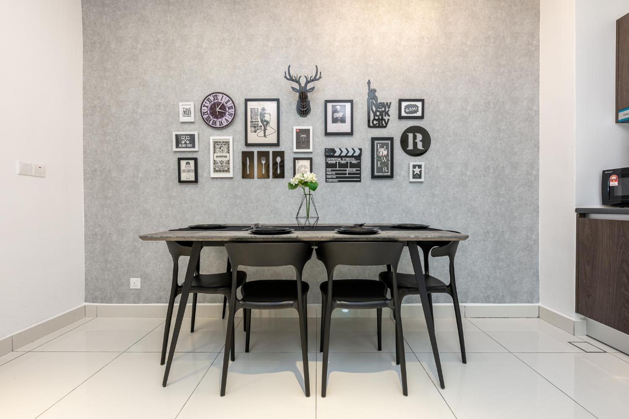 Two-Bedroom Standard Apartment - Photo 3