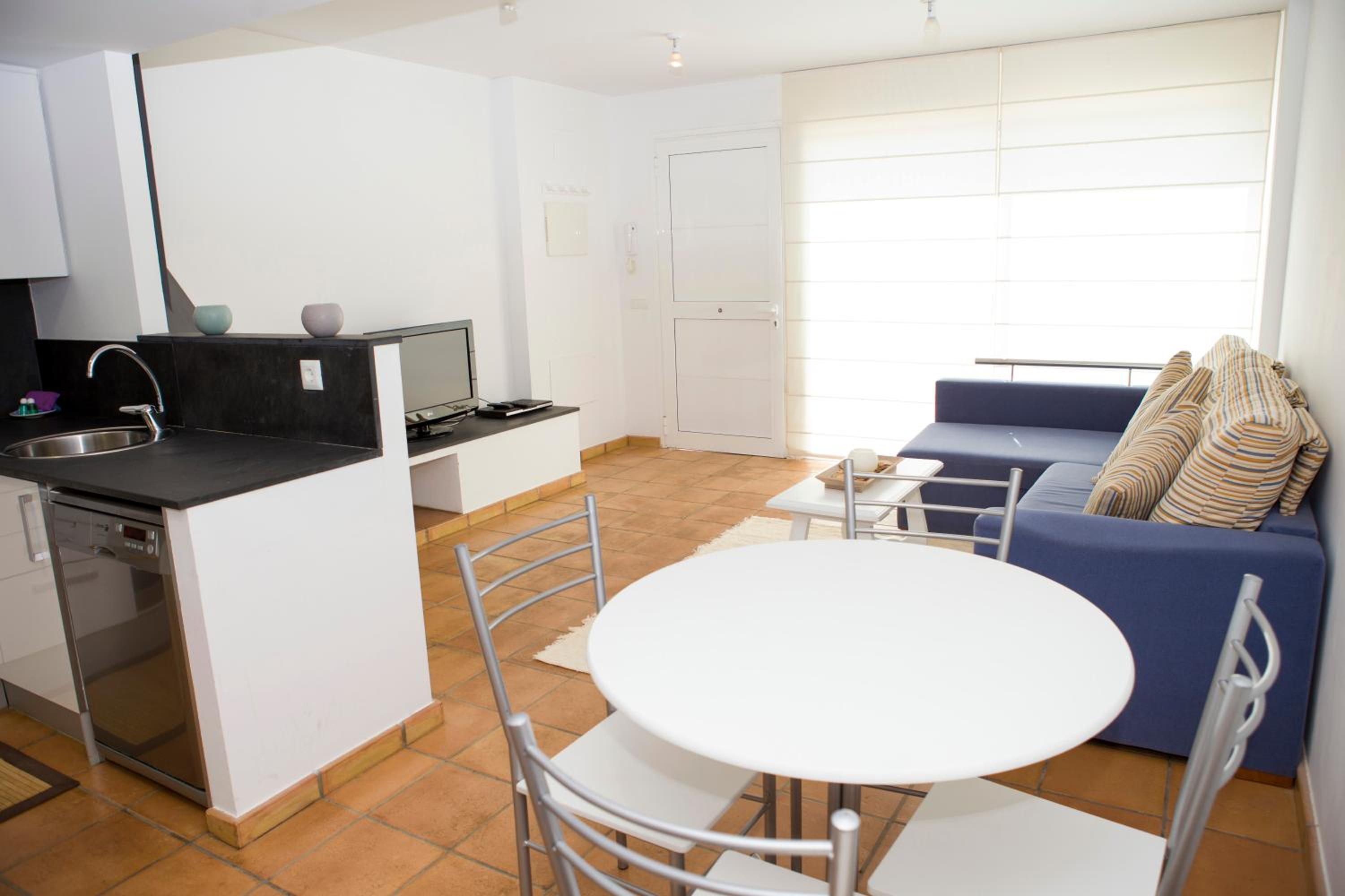 Apartment with Terrace - Photo 1