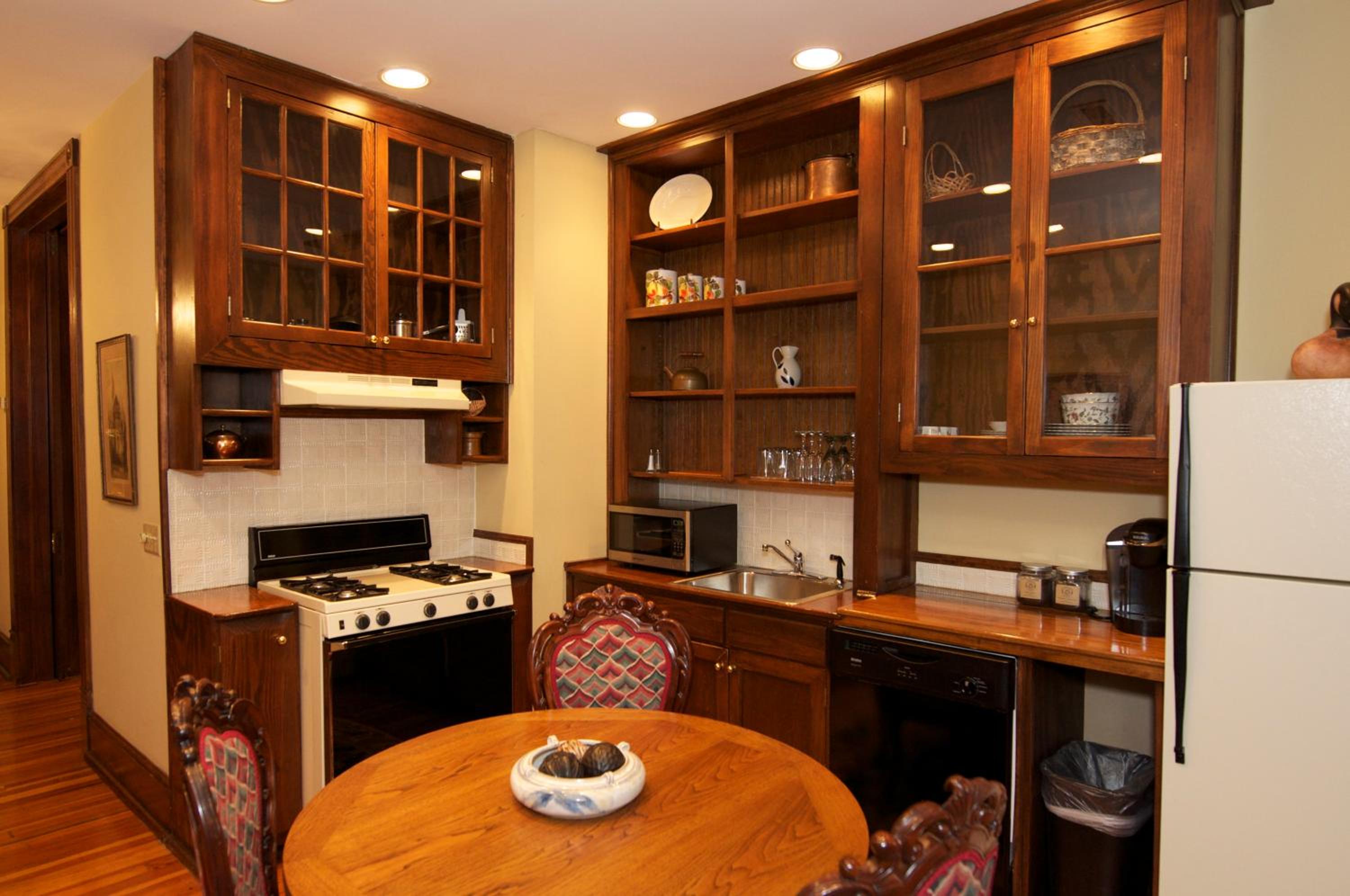 Deluxe Queen Suite - Thompson House photo 2