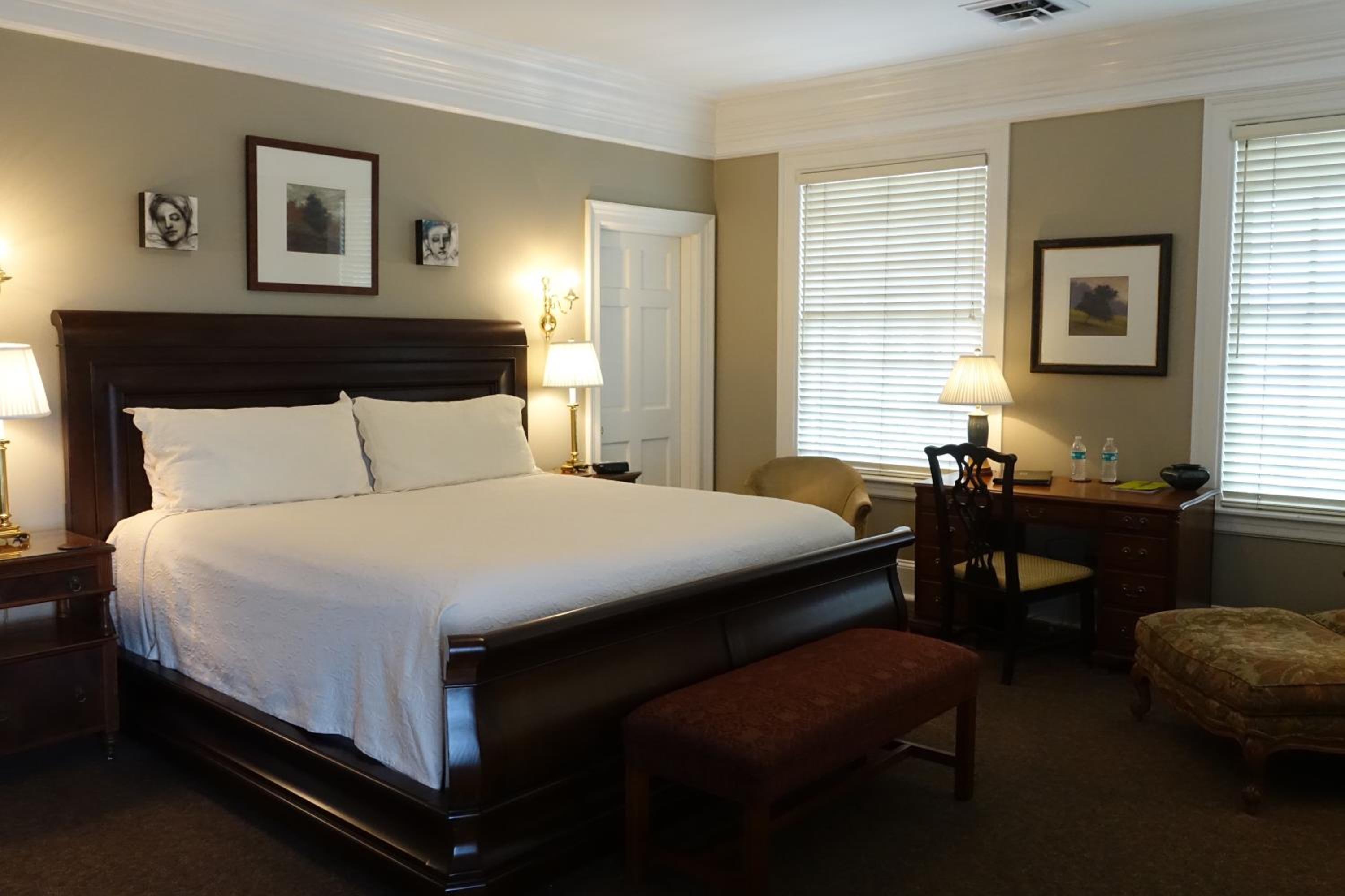 King Room with Balcony - Martin House photo 1