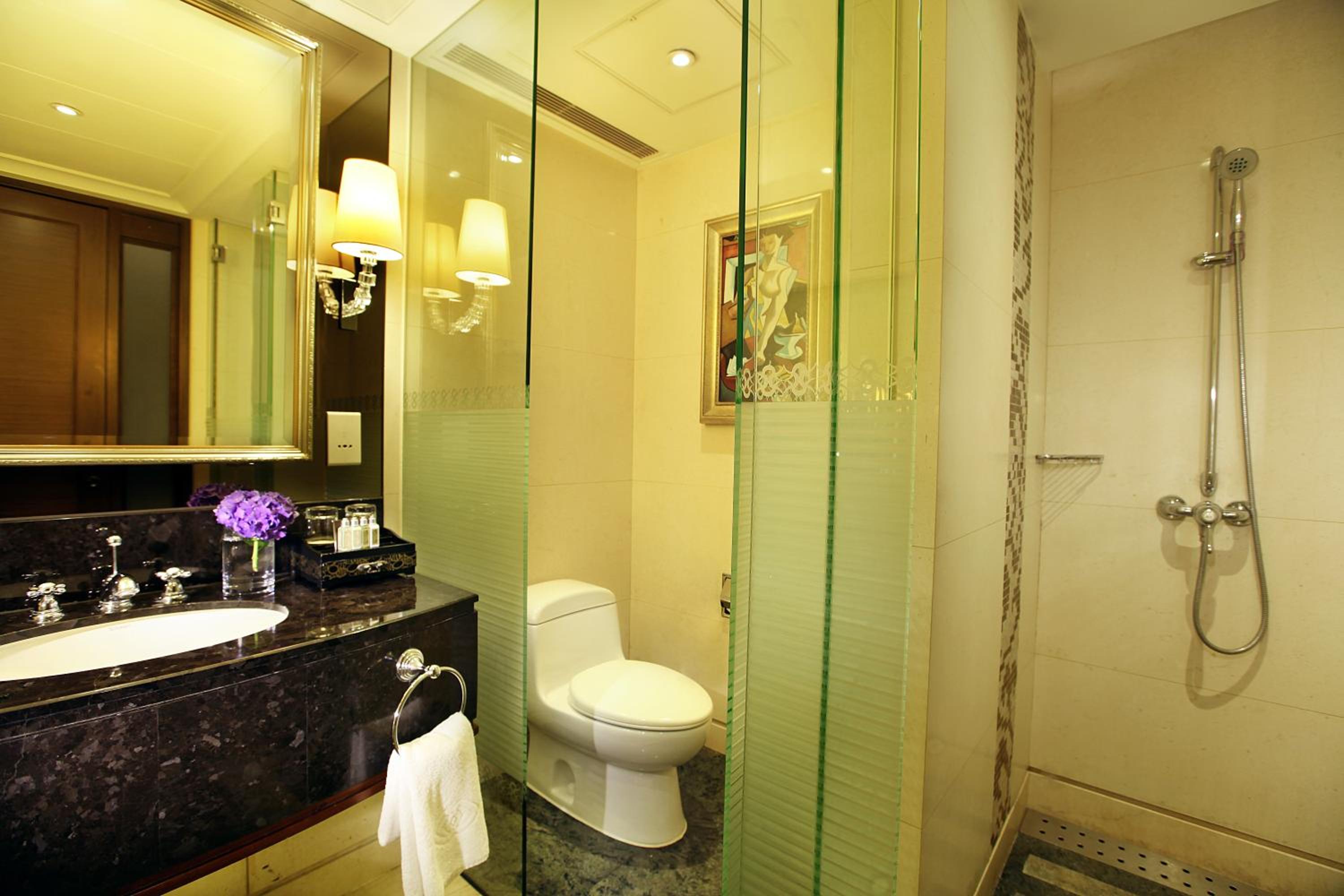 Luxury King Room with River View - Photo 2