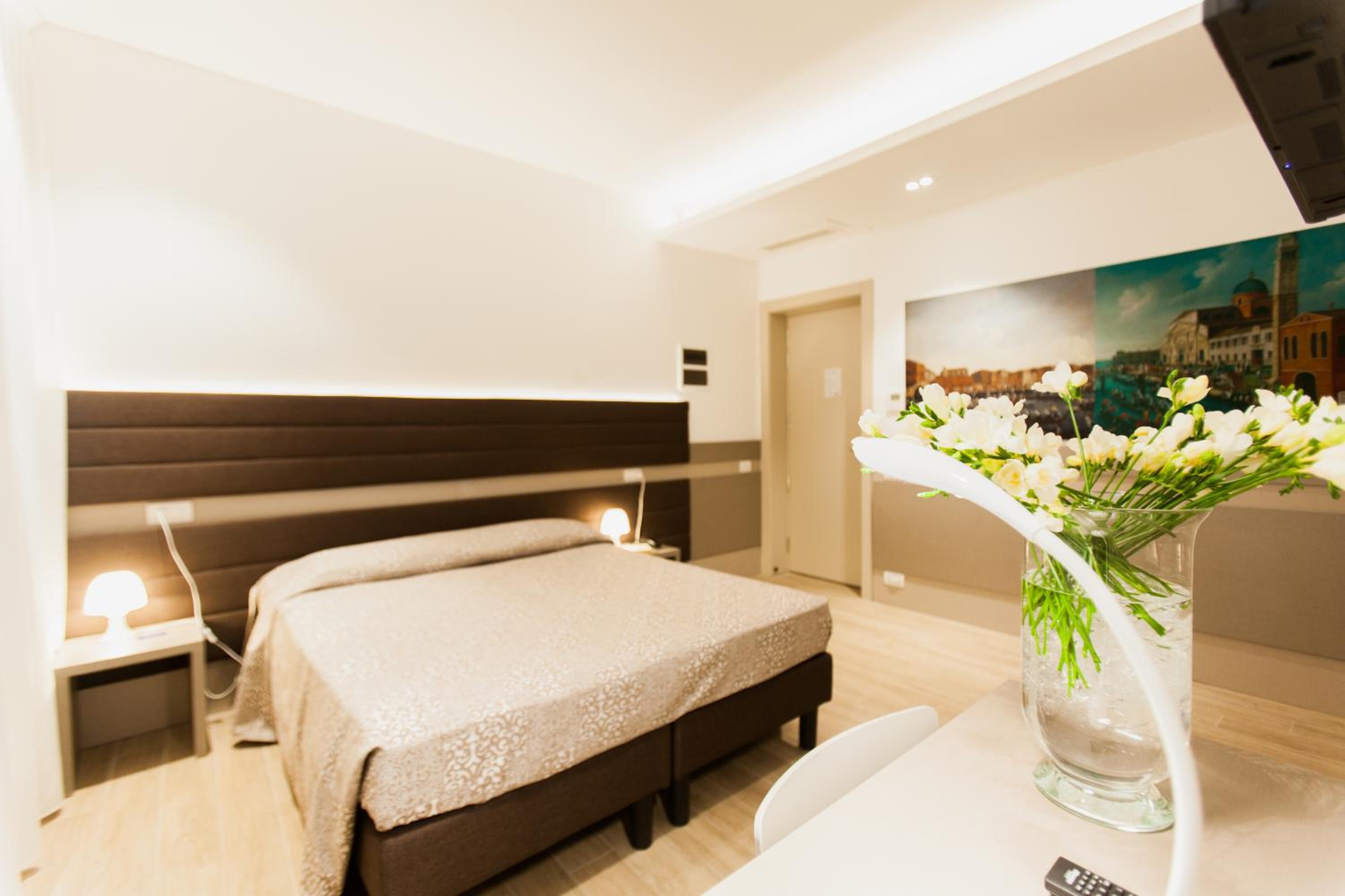 Double or Twin Room photo 2