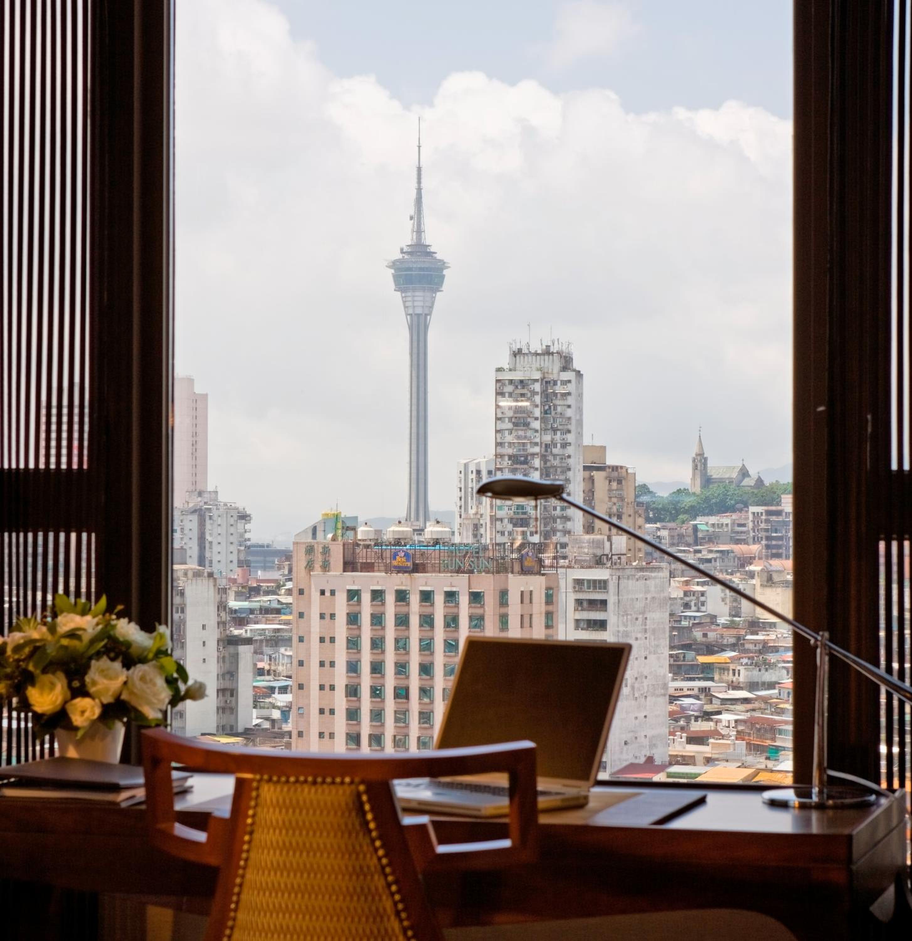 Prestige King Suite with Privilege Benefit - Photo 4