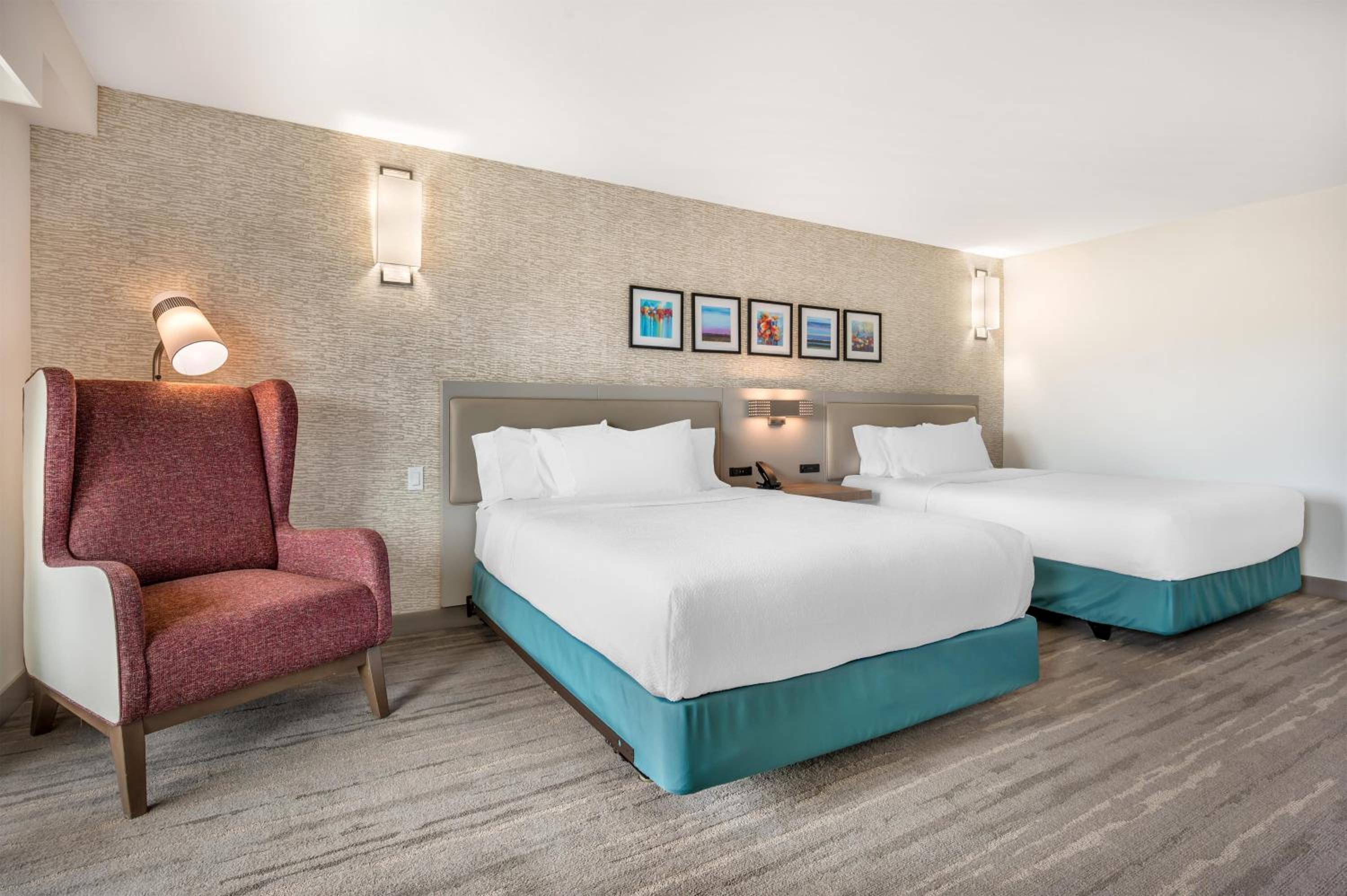 Queen Room with Two Queen Beds and Balcony - Photo 1
