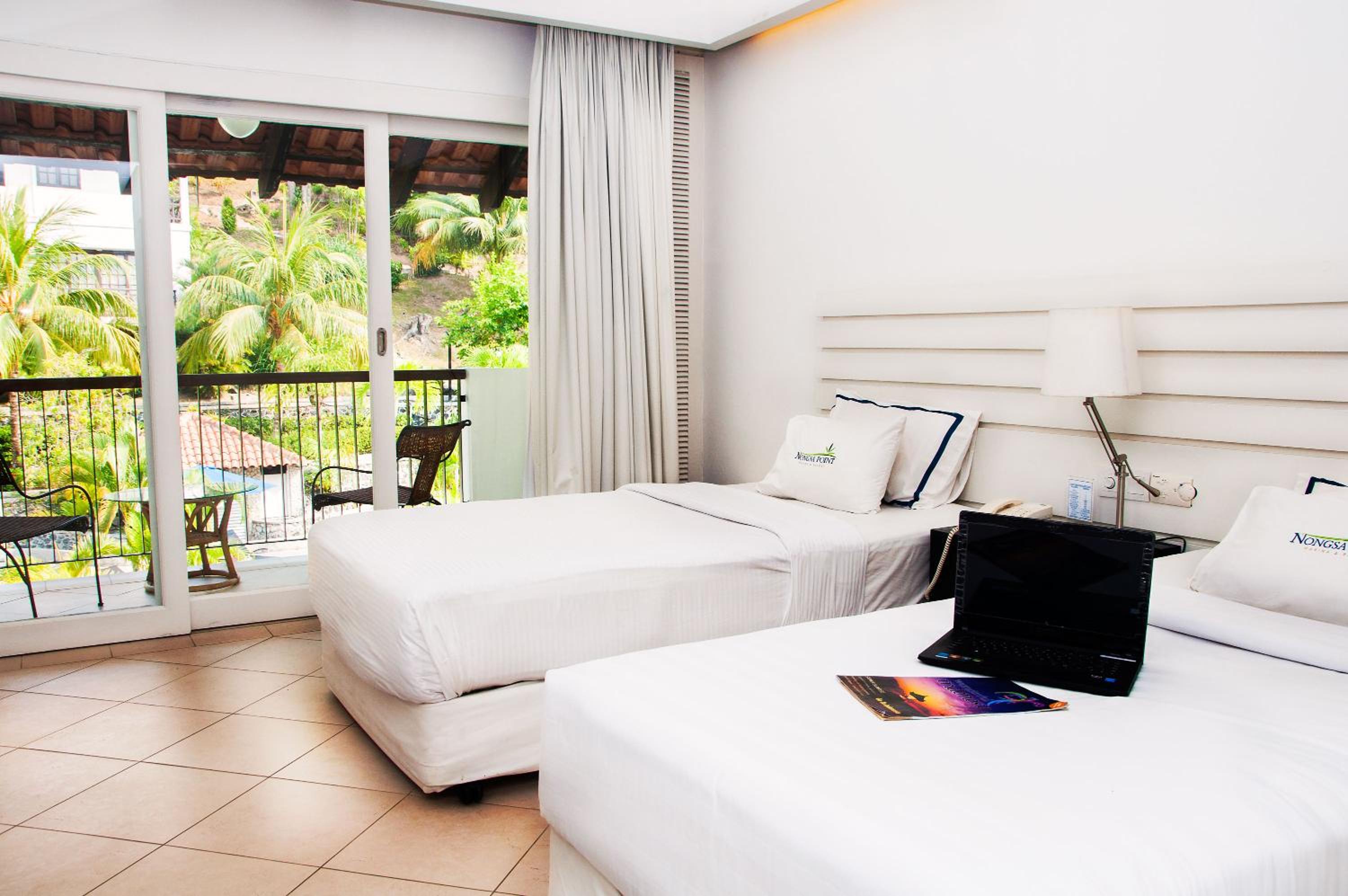 Deluxe Room with Garden View - Photo 15