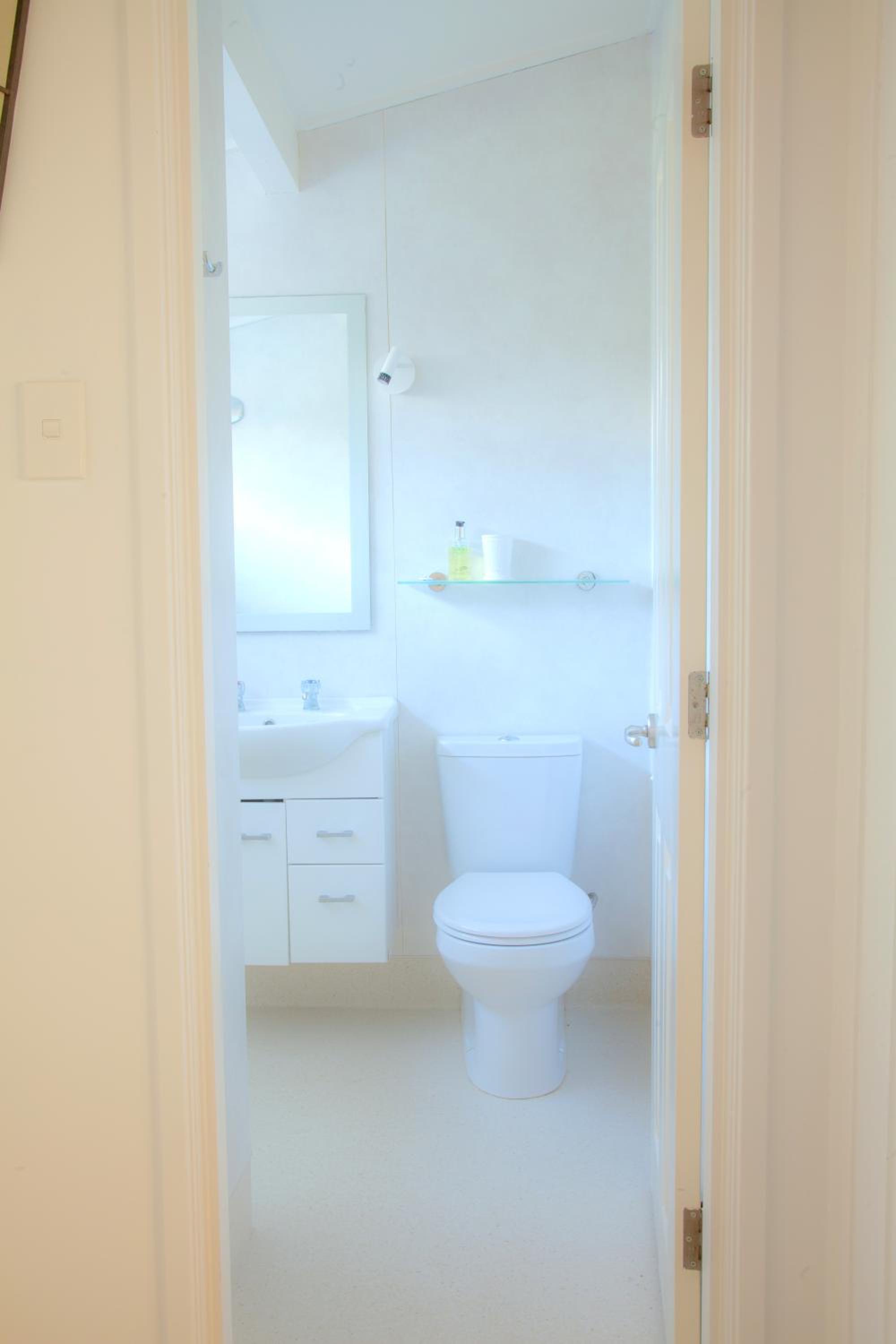 Chalet with Spa Bath photo 3