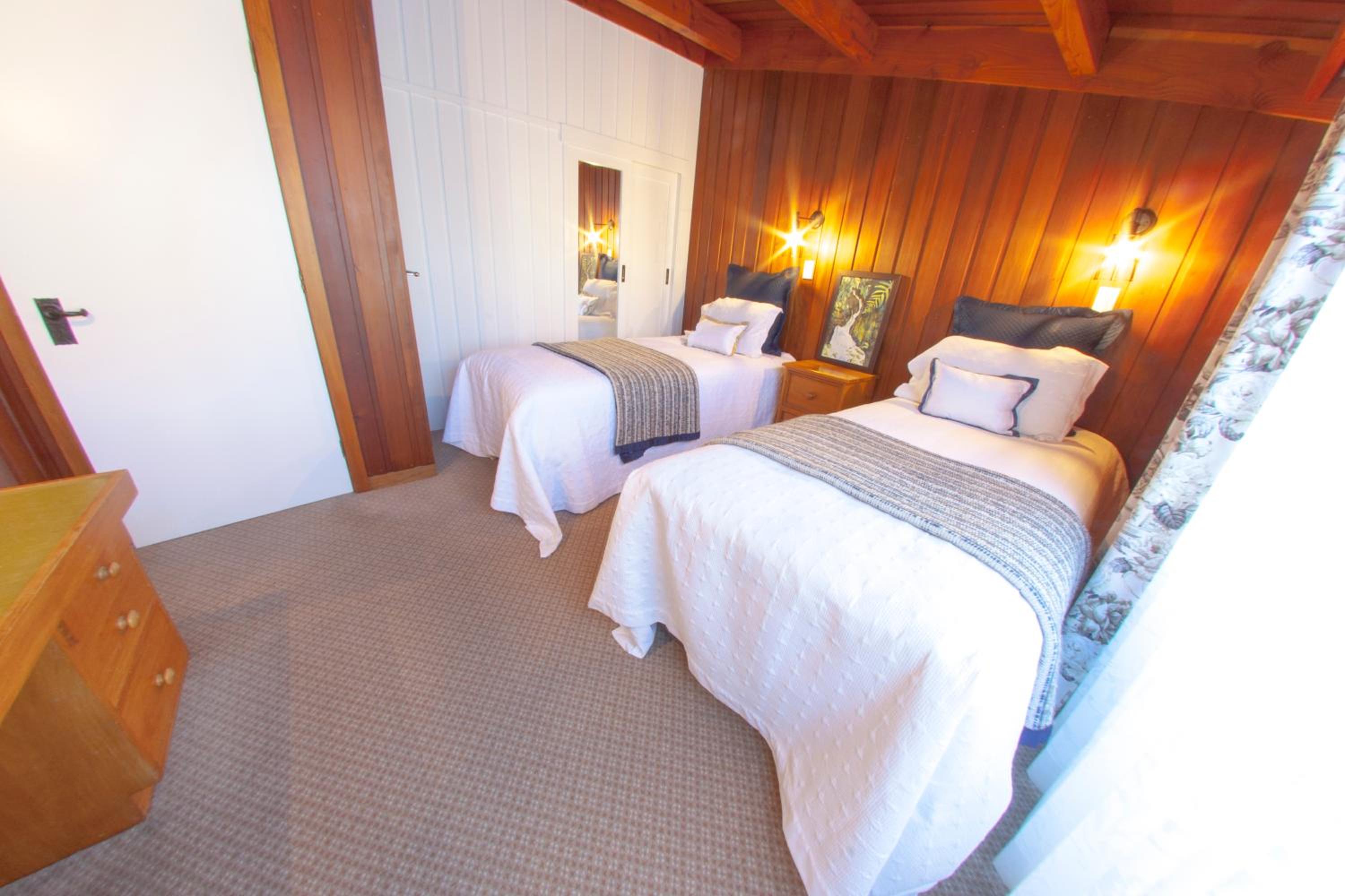 Two-Bedroom Chalet with Spa Bath photo 3