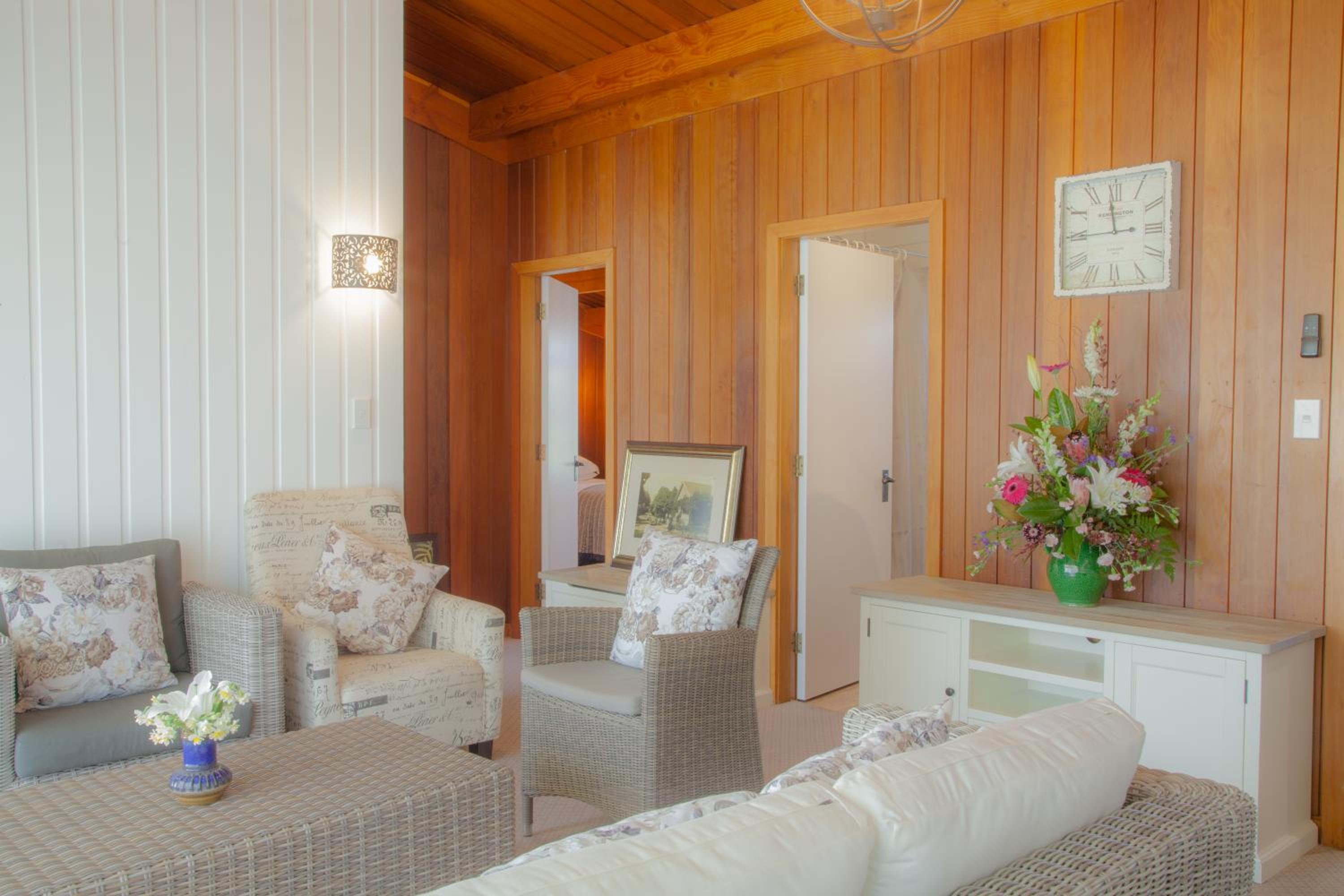 Two-Bedroom Chalet with Spa Bath photo 2