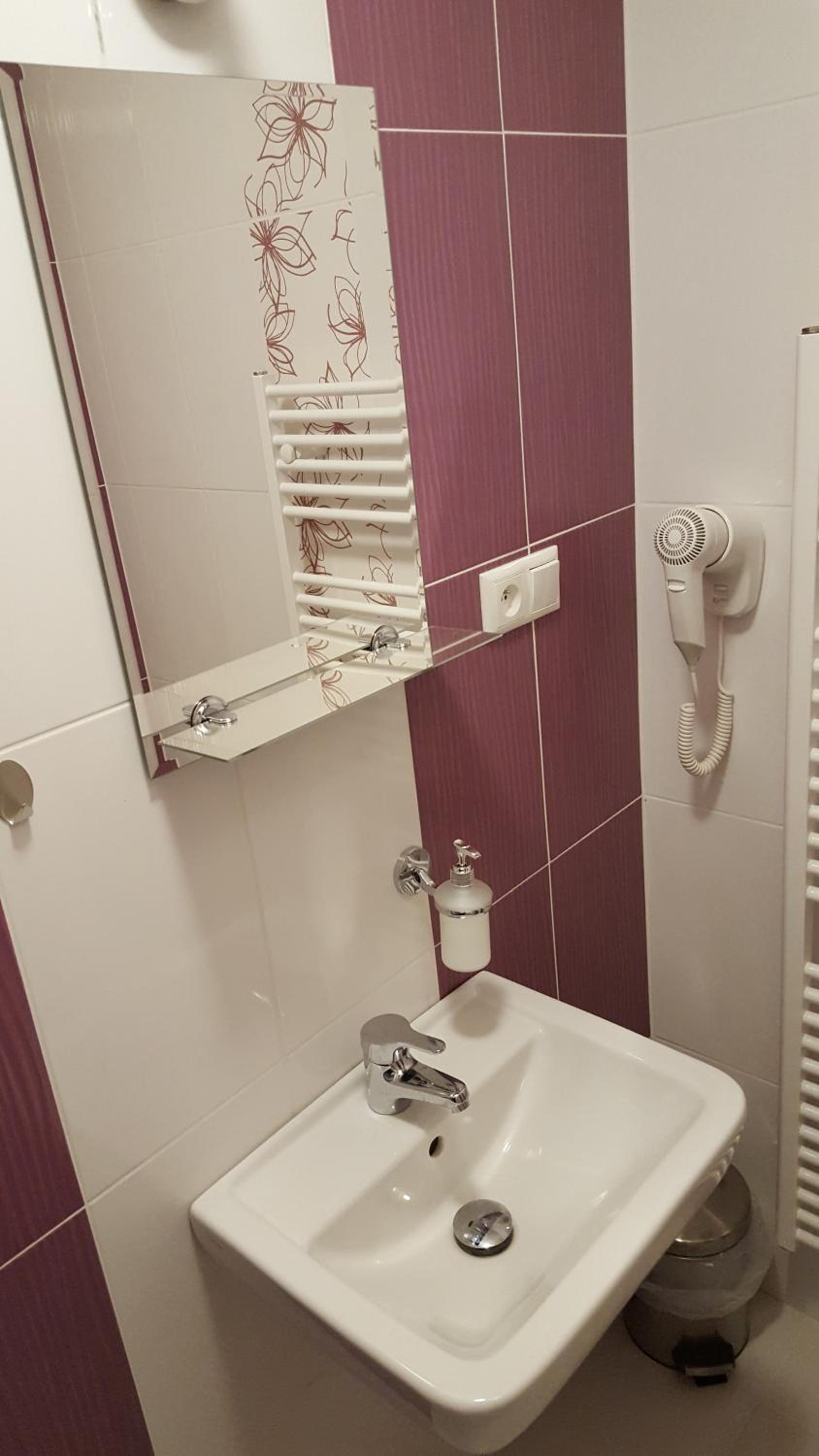 Double Room with Private Bathroom photo 3