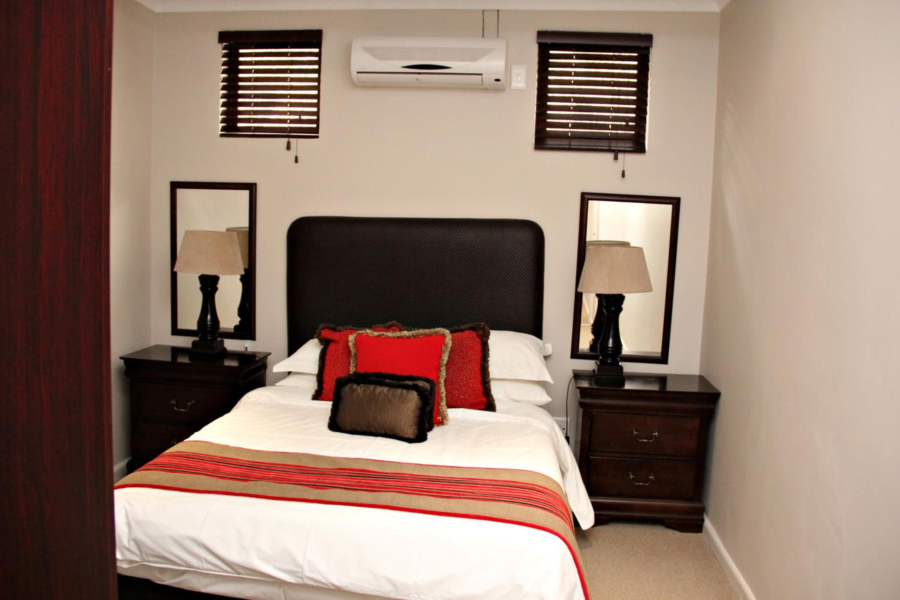Large Double Room - Photo 2