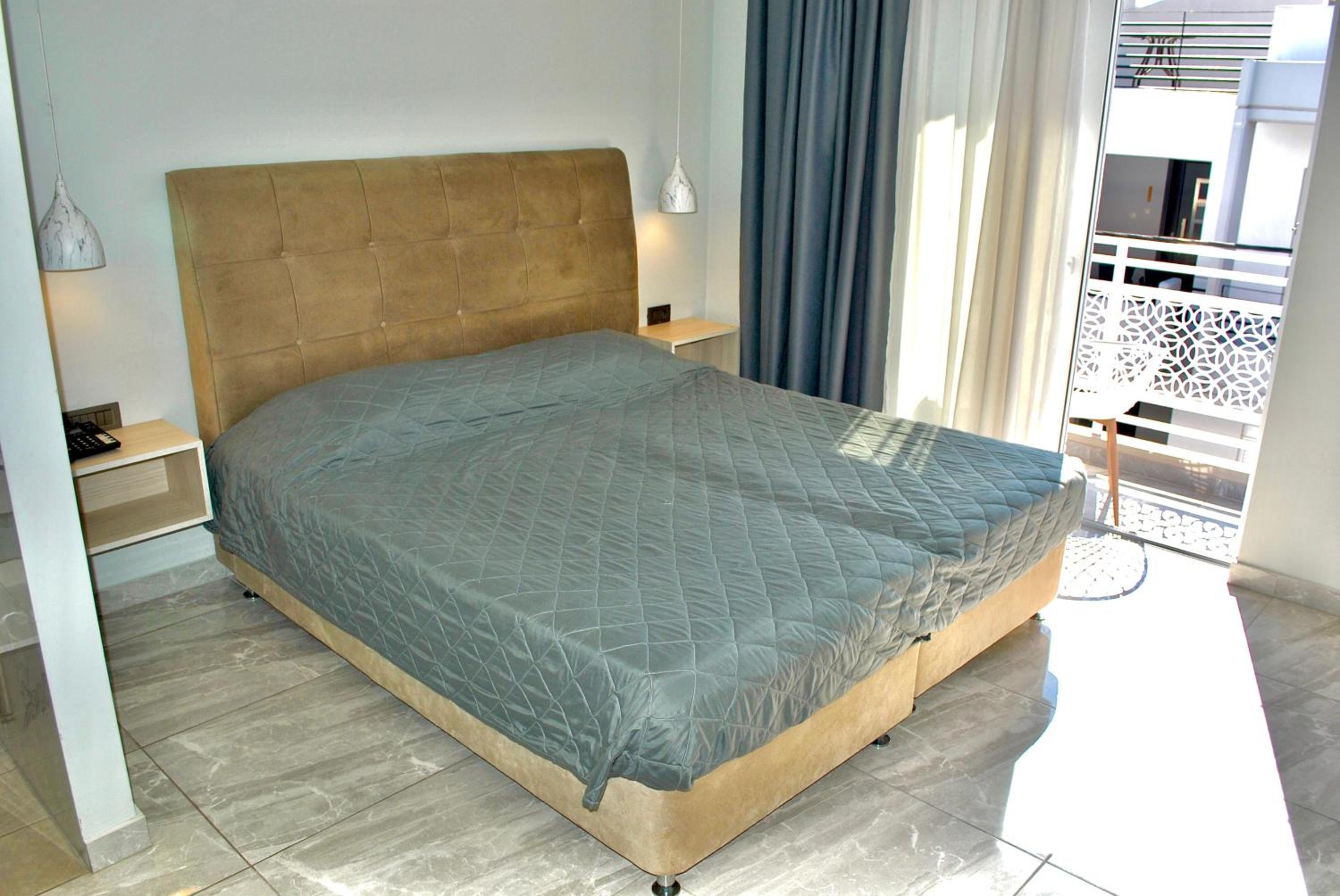 Deluxe Double or Twin Room with Balcony - Photo 8