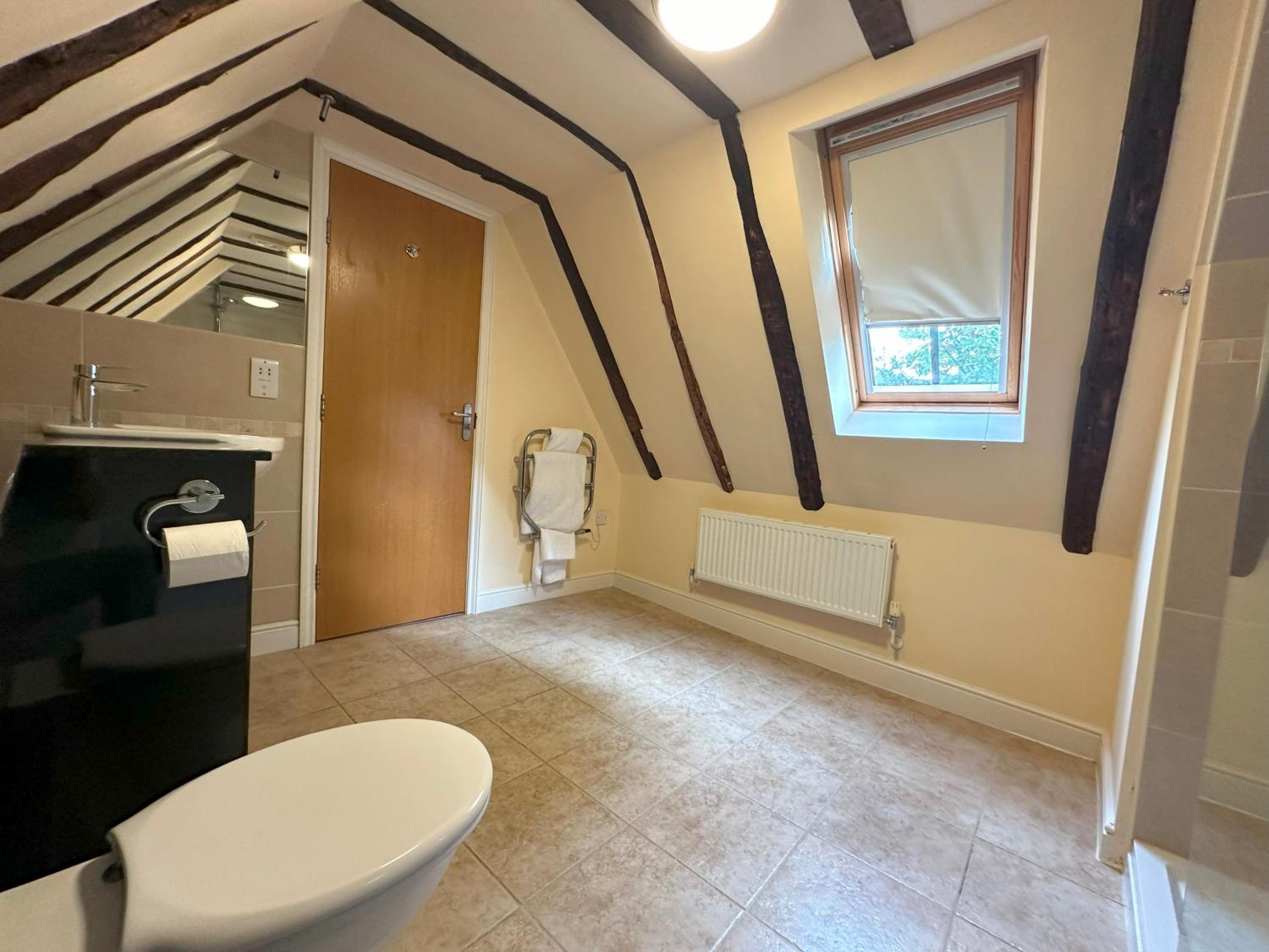 Queen Suite photo 3
